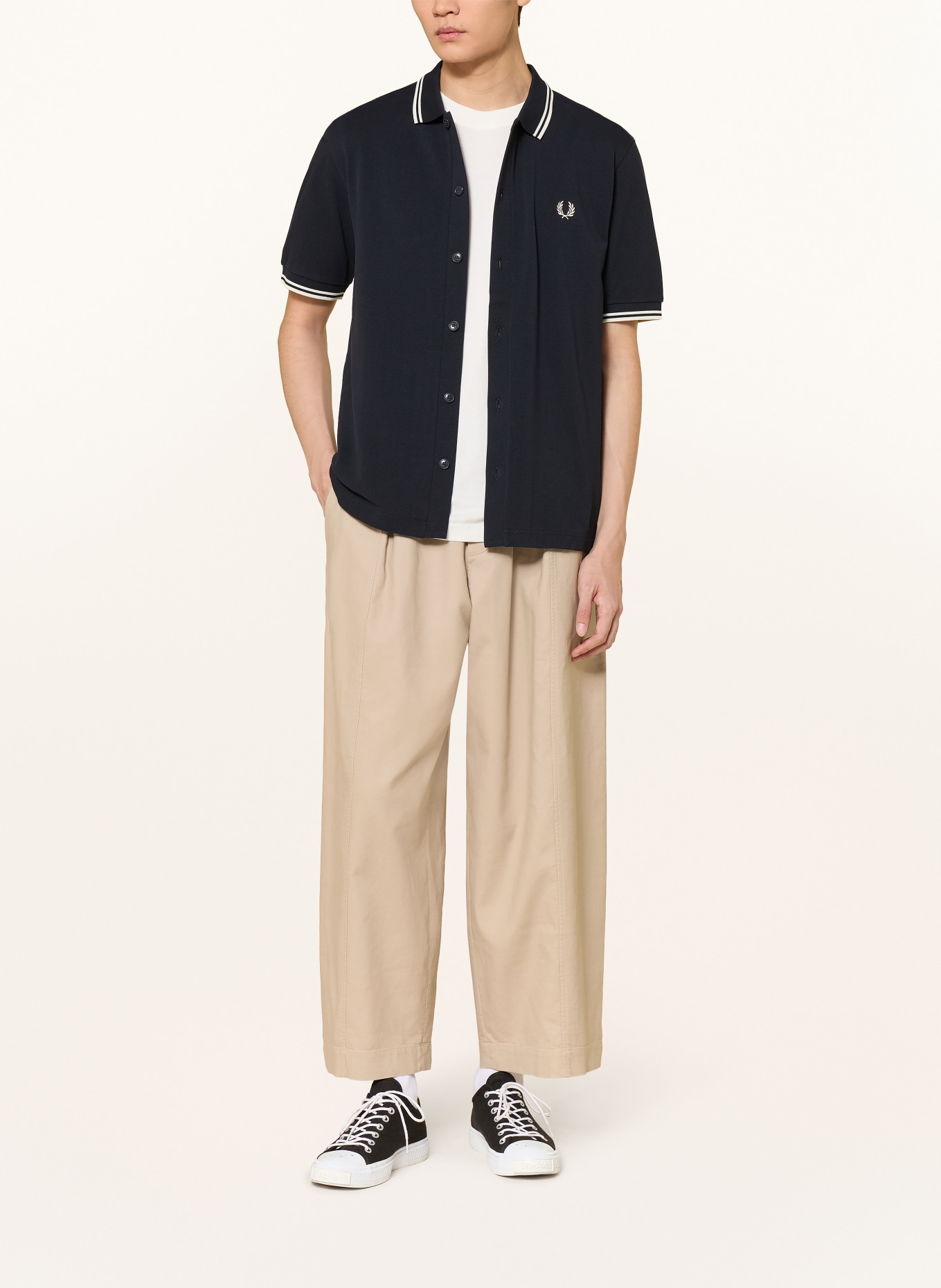 FRED PERRY Chemise à manches courtes Comfort Fit en piqué: BLEU FONCÉ / BLANC