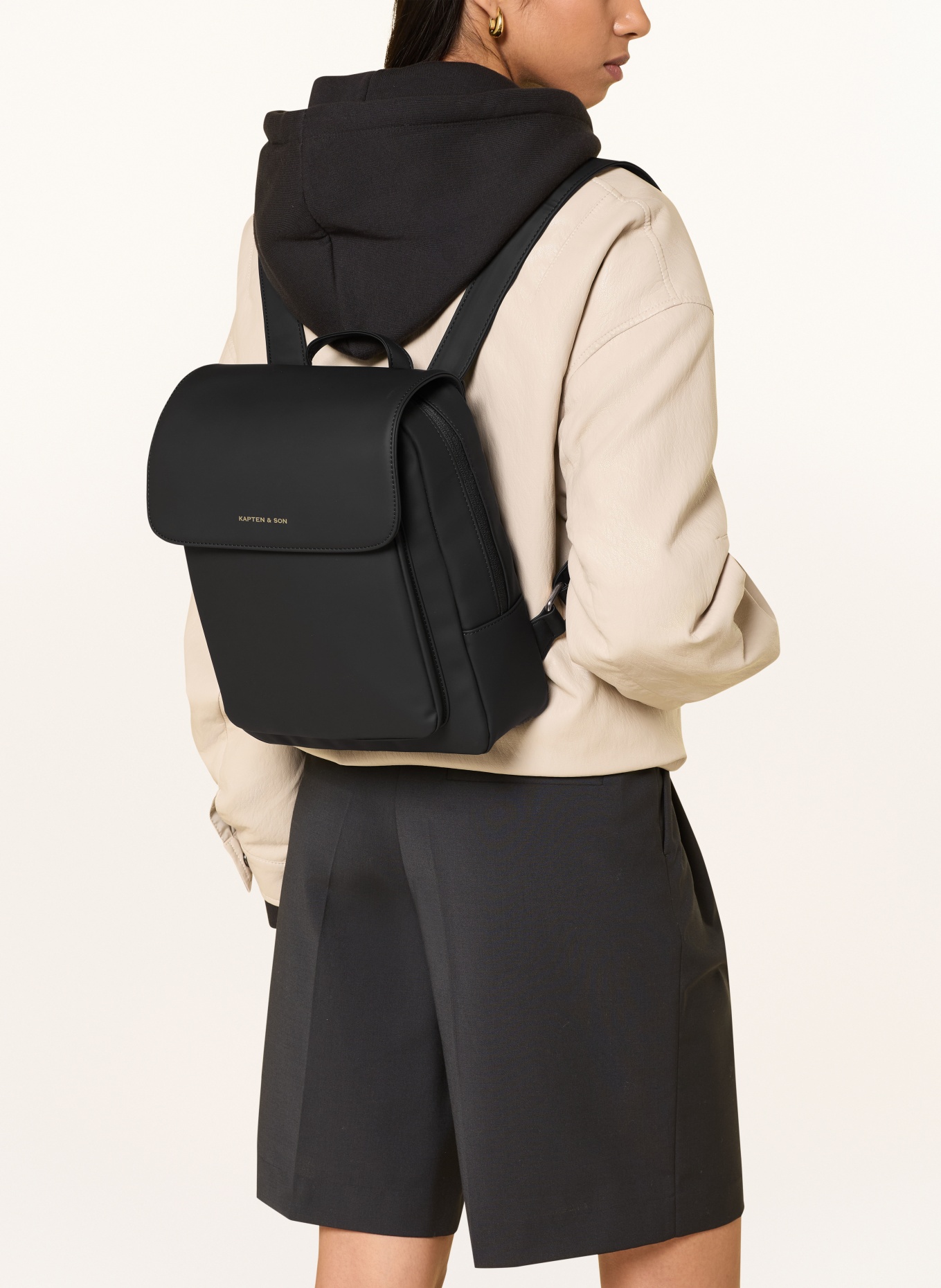 KAPTEN & SON Sac à dos TROMSO 9 l: NOIR / OR