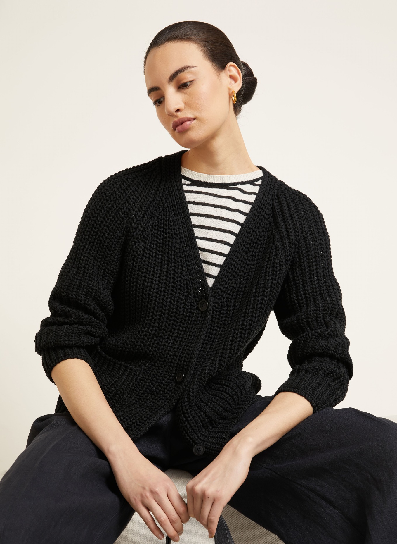 IRIS von ARNIM Vest ALIVA met zijde en linnen: ZWART