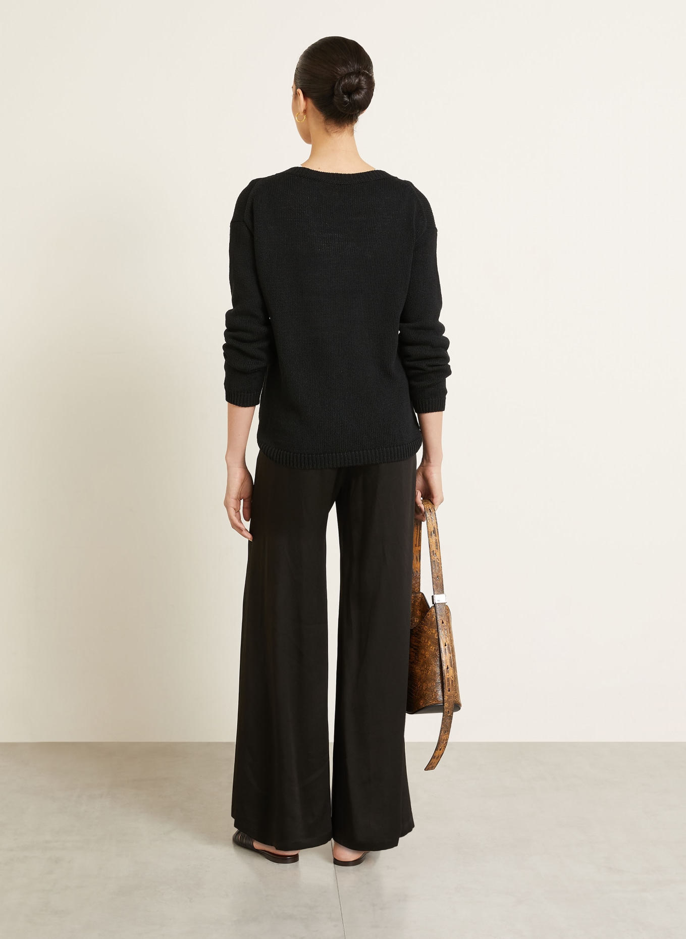 IRIS von ARNIM Trui DIONA met zijde en linnen: ZWART