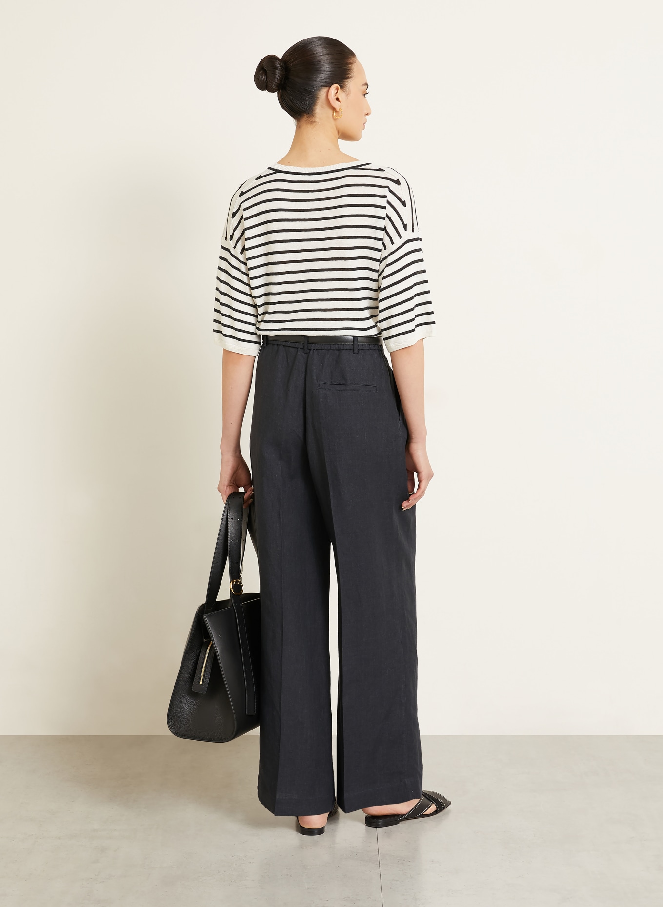 IRIS von ARNIM Gebreid shirt EMINA met zijde en linnen: CRÈME / ZWART