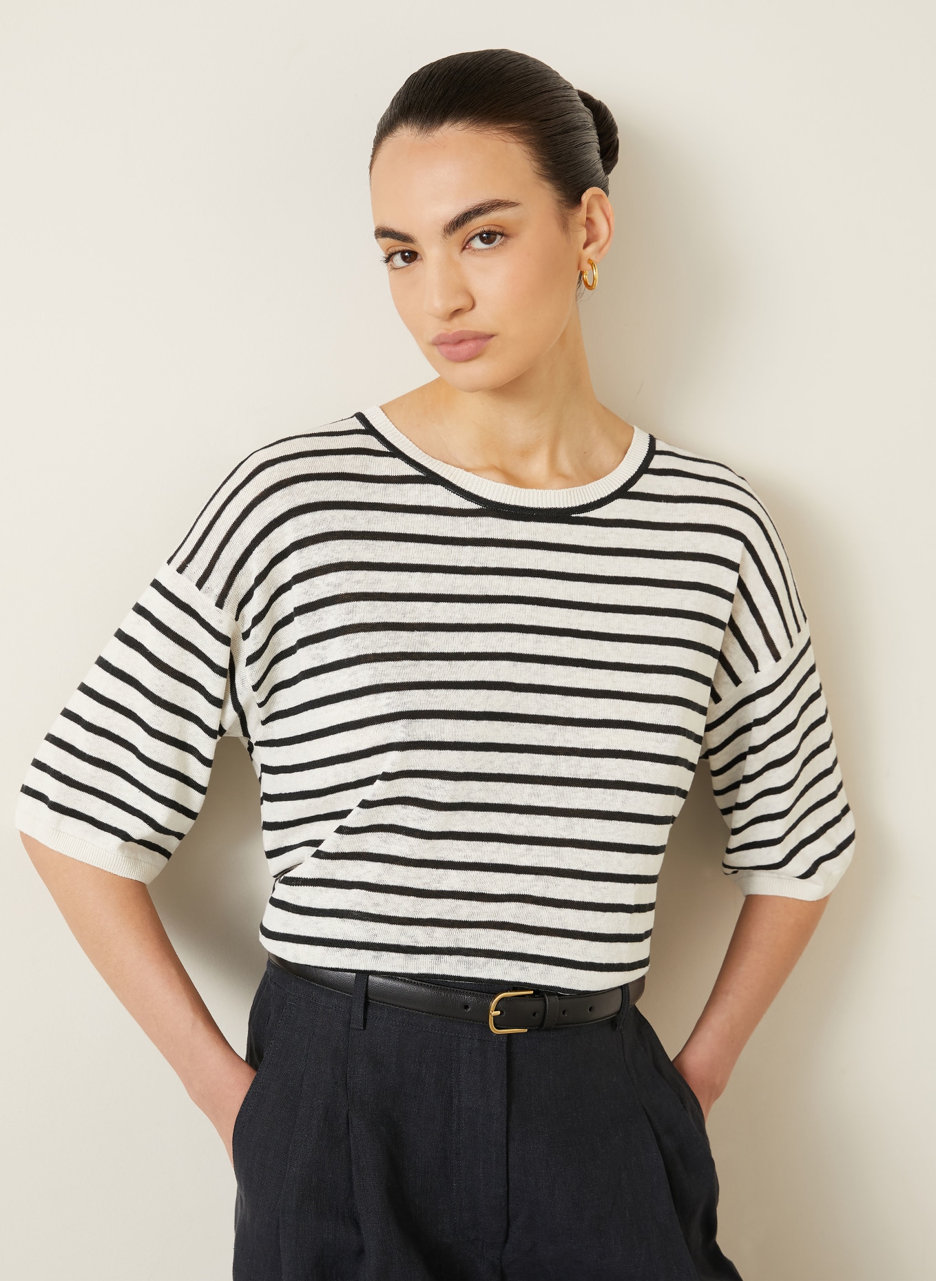 IRIS von ARNIM Gebreid shirt EMINA met zijde en linnen: CRÈME / ZWART