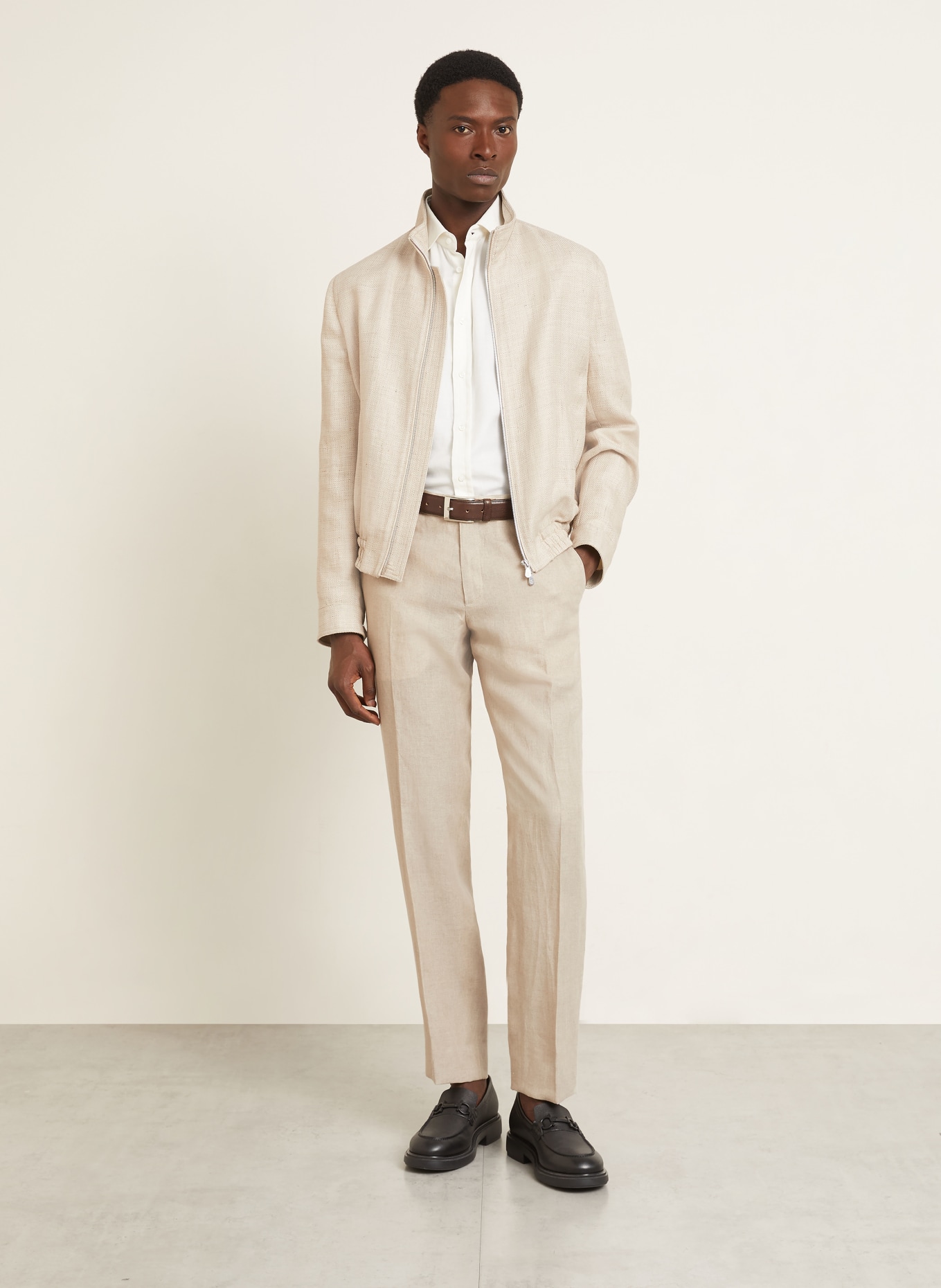 Brioni Linnen broek Regular Fit: BEIGE