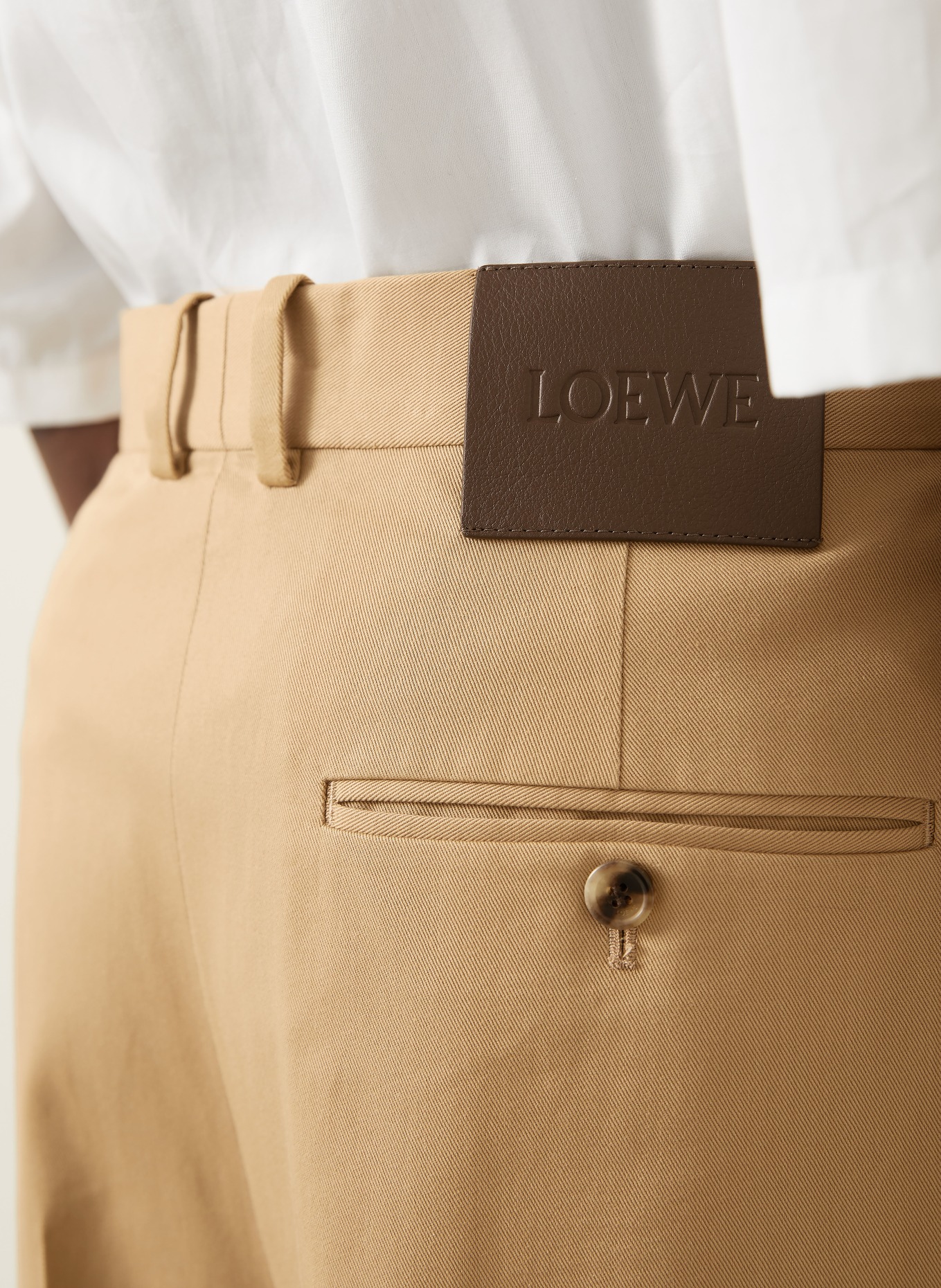 LOEWE Chino Regular Fit: HELLBRAUN