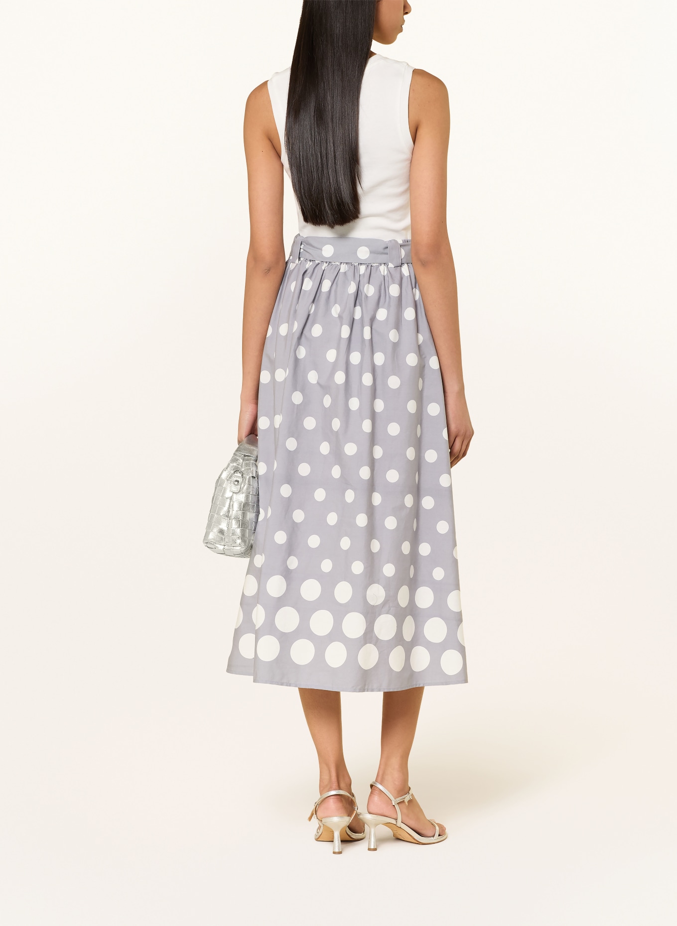 MORE & MORE Plooirok: GRIJS / WIT