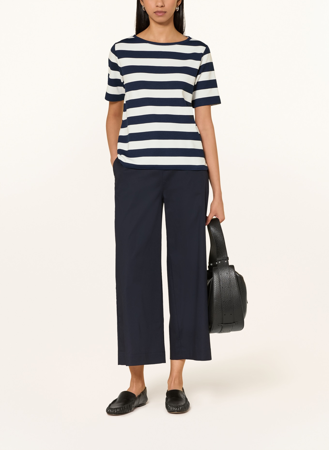 MORE & MORE T-shirt: DONKERBLAUW / WIT