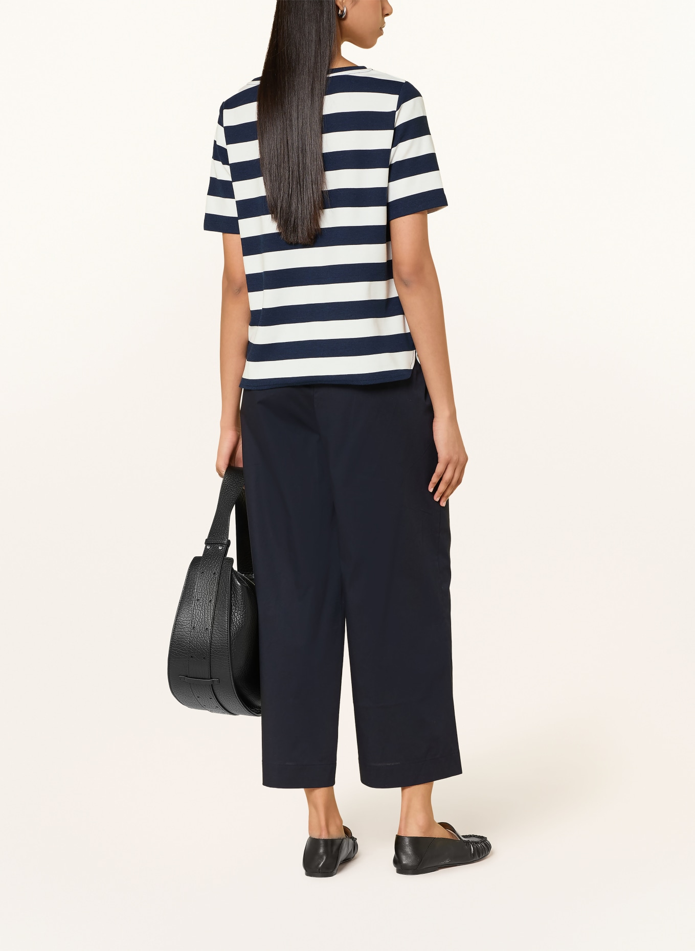 MORE & MORE T-shirt: DONKERBLAUW / WIT