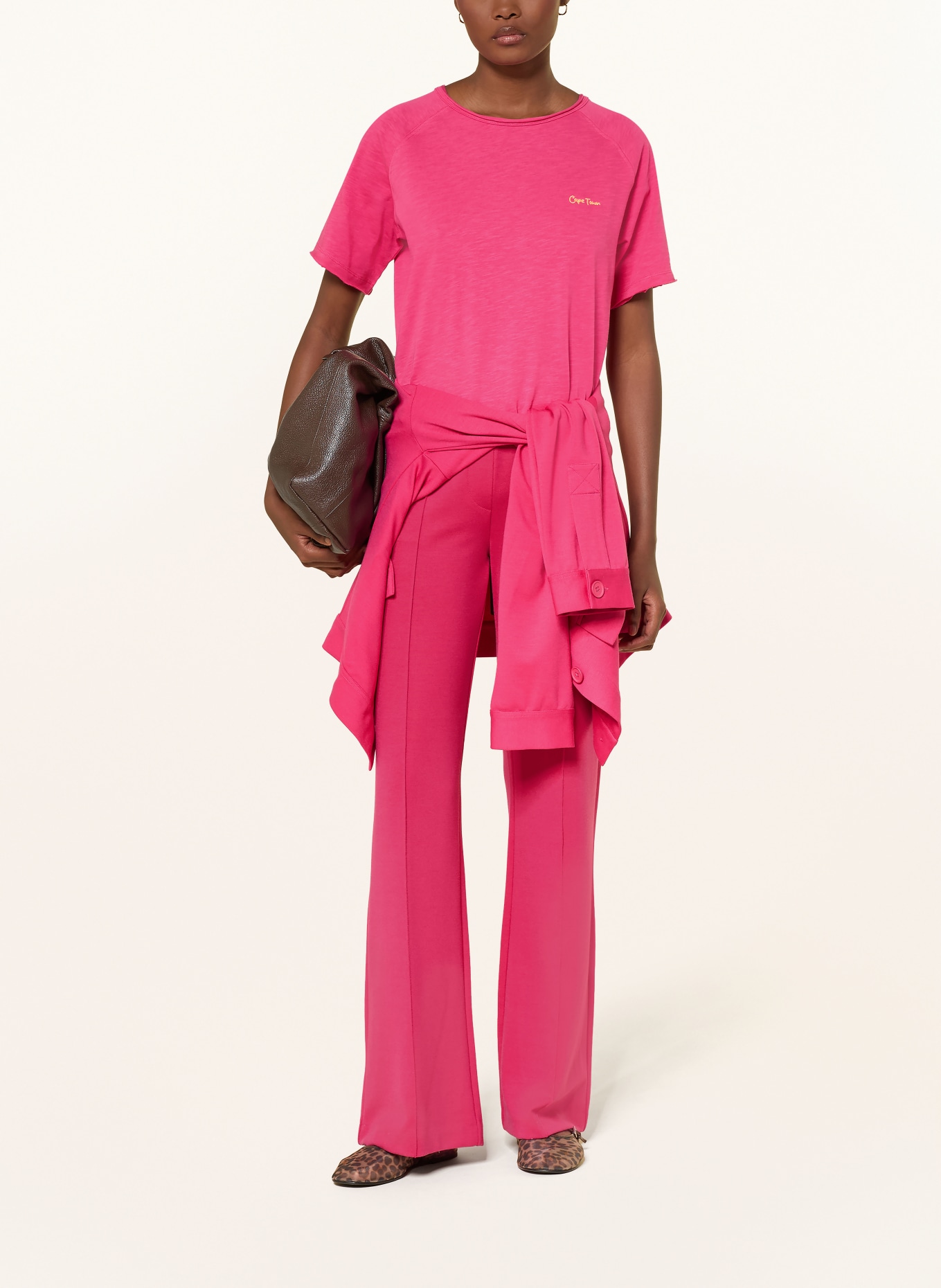Smith & Soul T-Shirt: FUCHSIA
