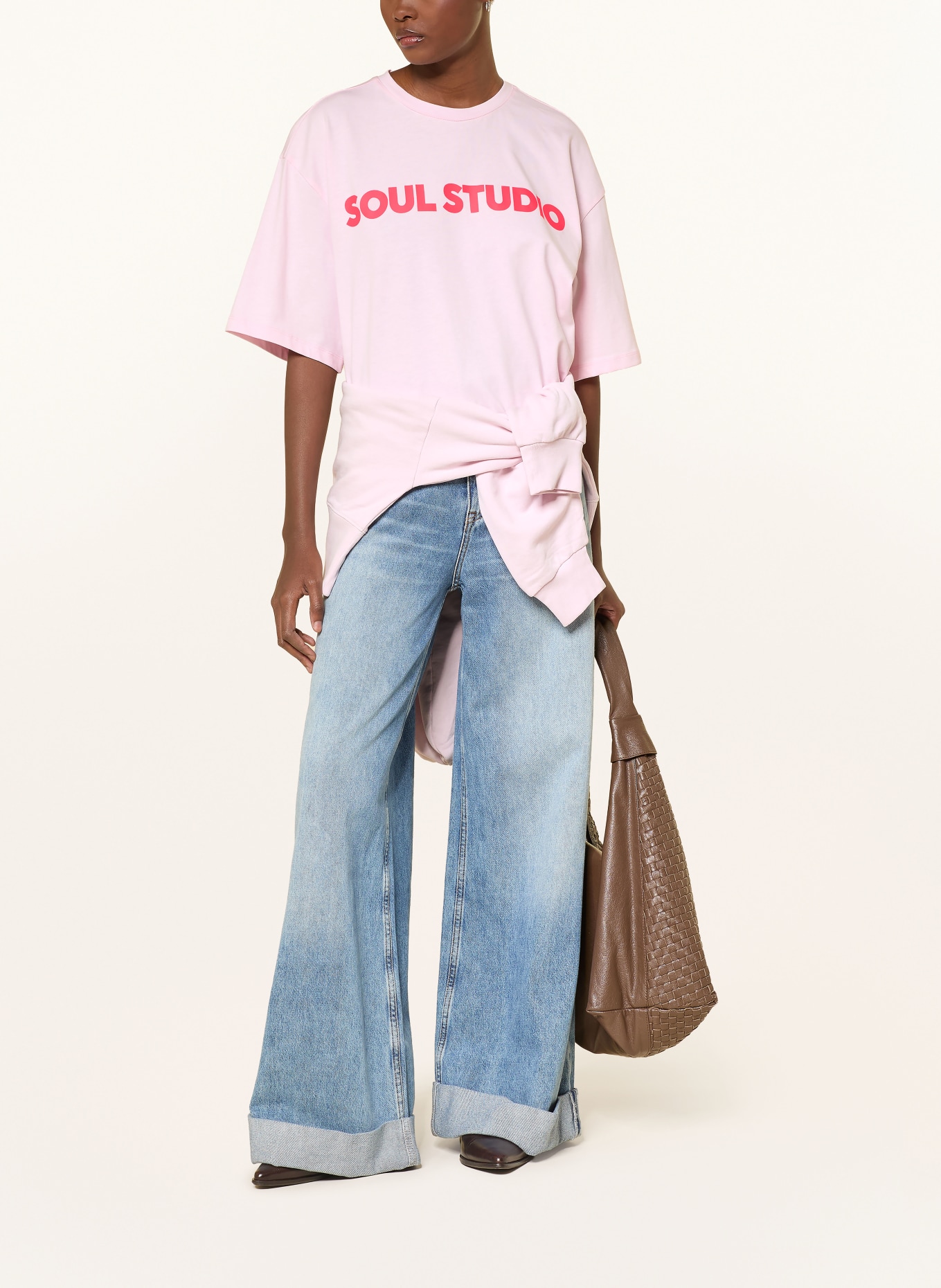 Smith & Soul T-Shirt: HELLROSA / ROSA