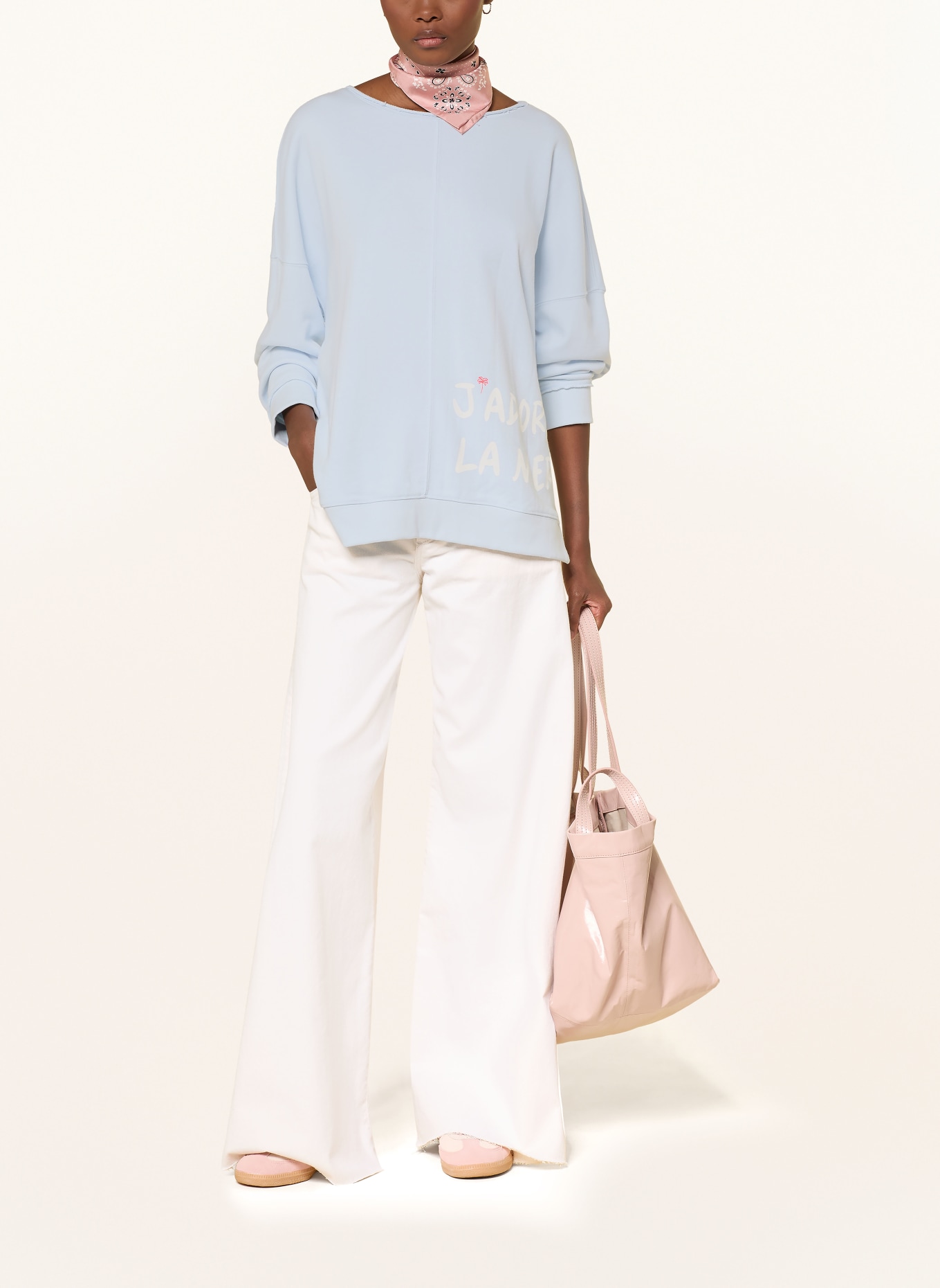 Smith & Soul Oversized-Sweatshirt: HELLBLAU / PINK / WEISS