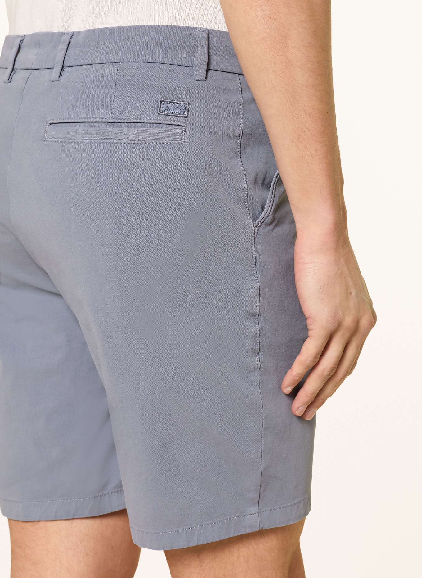 BOSS Short chino KANE Coupe moderne régulière: BLEU CLAIR