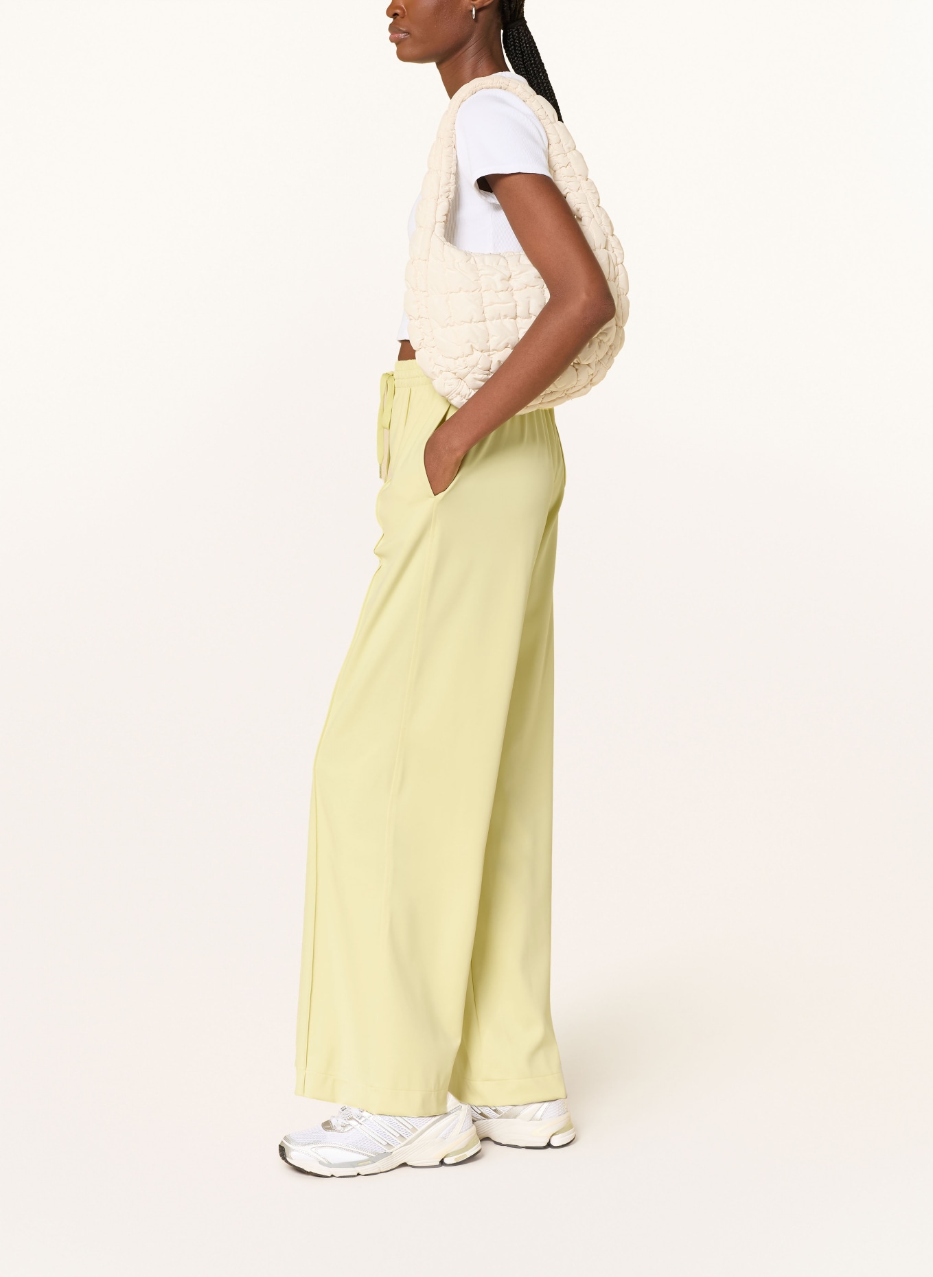 MANDALA Trackpants: HELLGELB