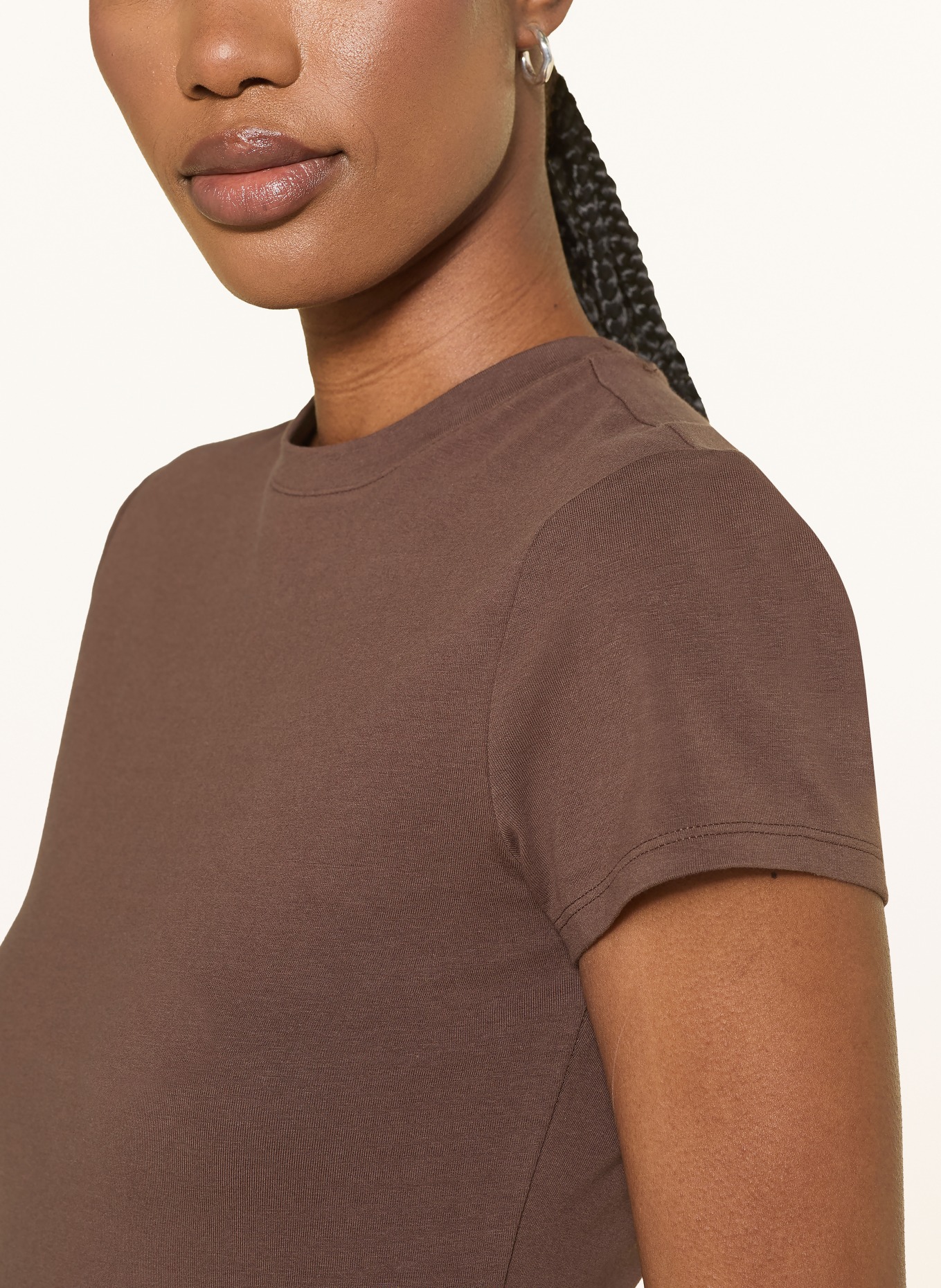 GOOD AMERICAN T-shirt: DARK BROWN