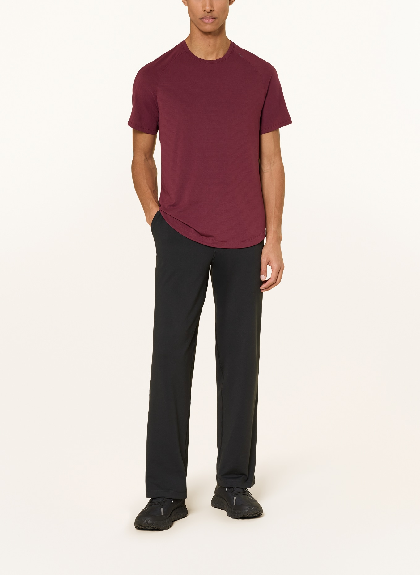 lululemon T-shirt LICENSE TO TRAIN: DONKERROOD