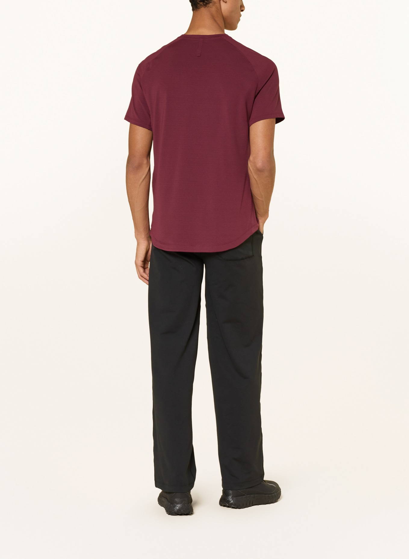 lululemon T-shirt LICENSE TO TRAIN: DONKERROOD