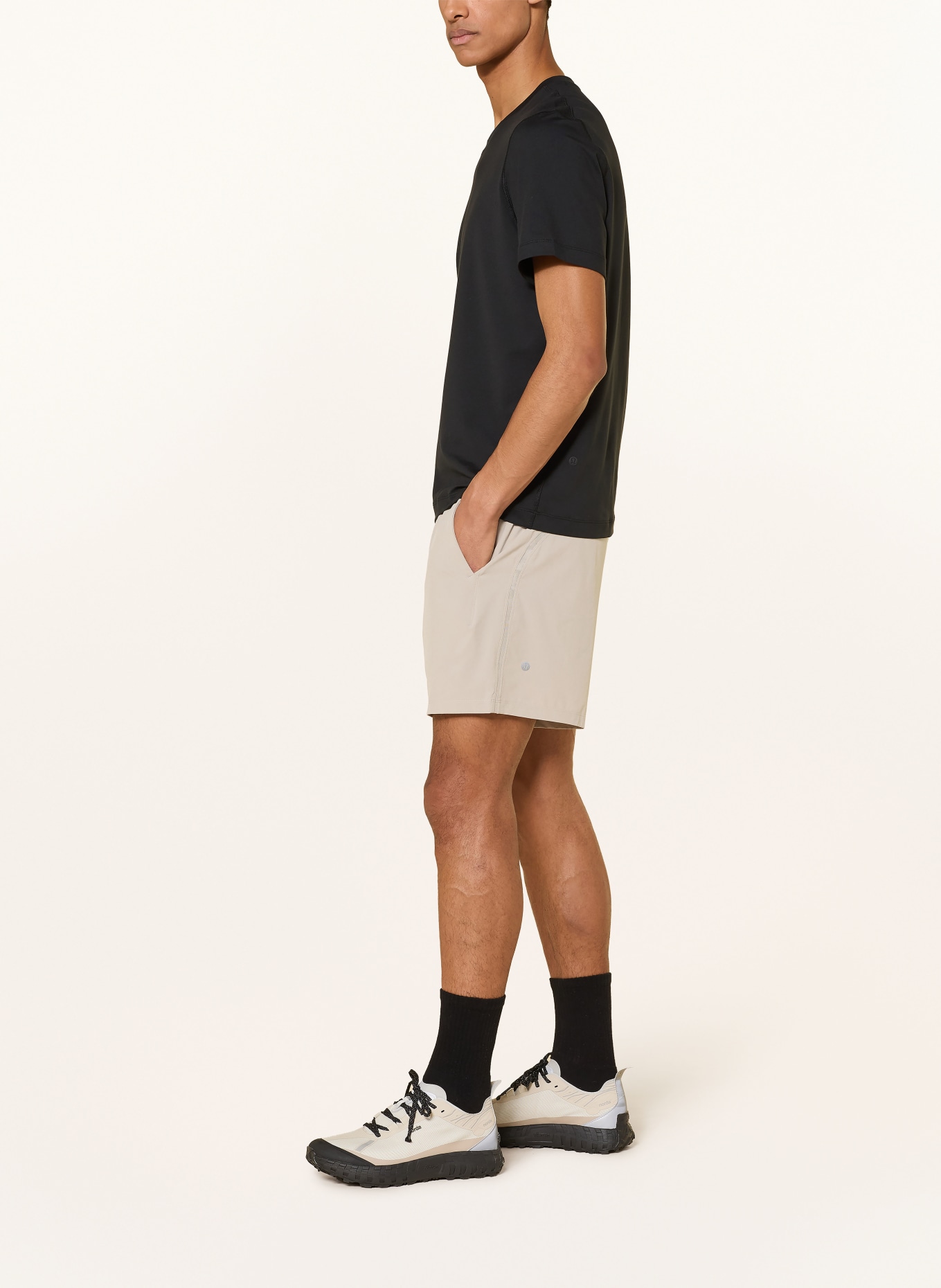 lululemon Laufshorts PACE BREAKER: BEIGE