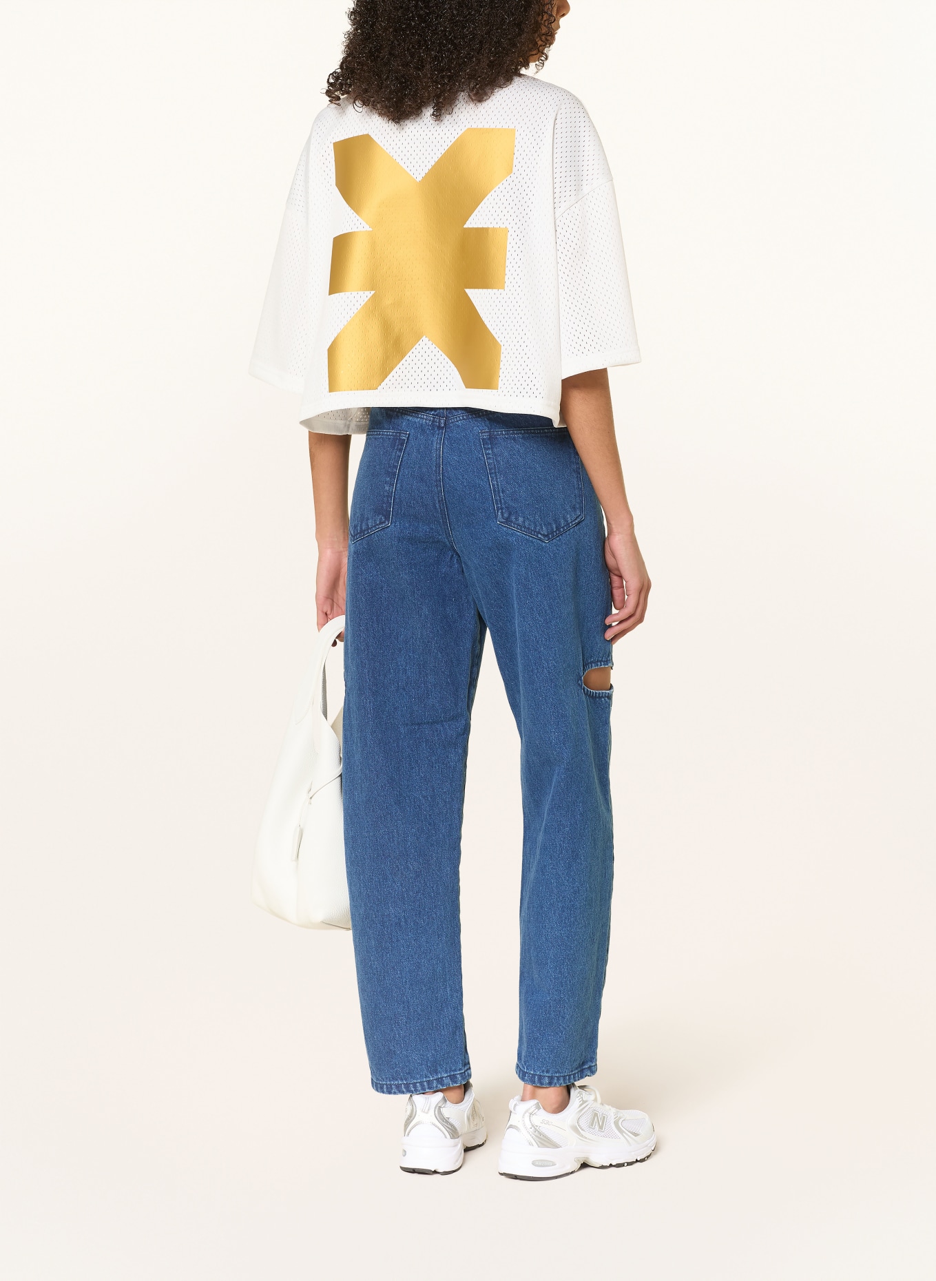 KARO KAUER T-shirt court en maille: BLANC / OR