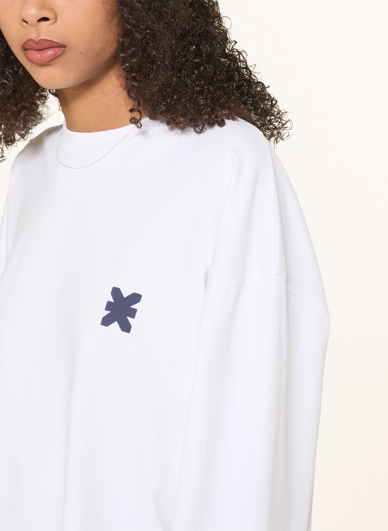 KARO KAUER T-shirt à manches longues: BLANC / BLEU