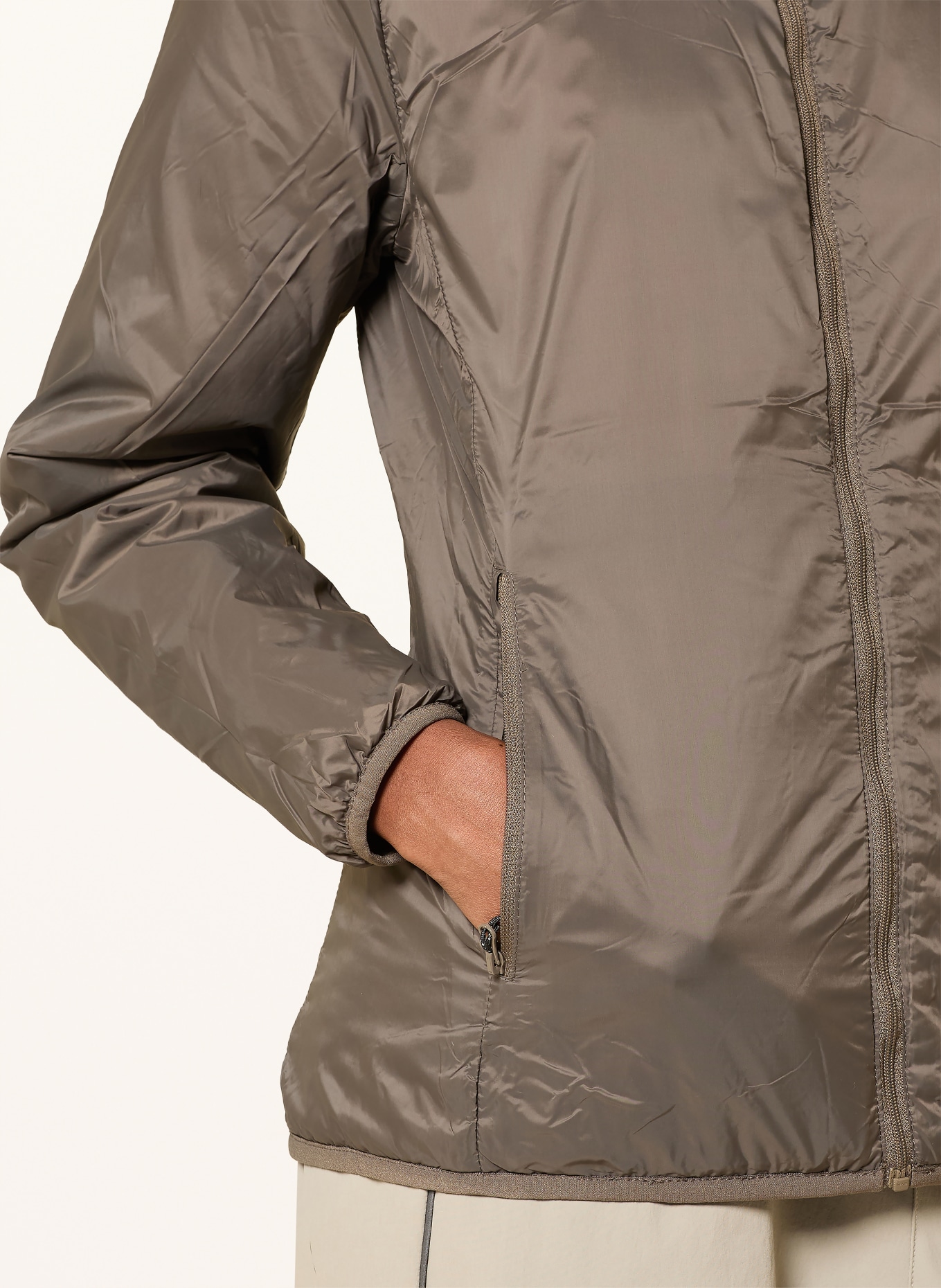 me°ru' Steppjacke ITHARI zum Wenden: OLIV