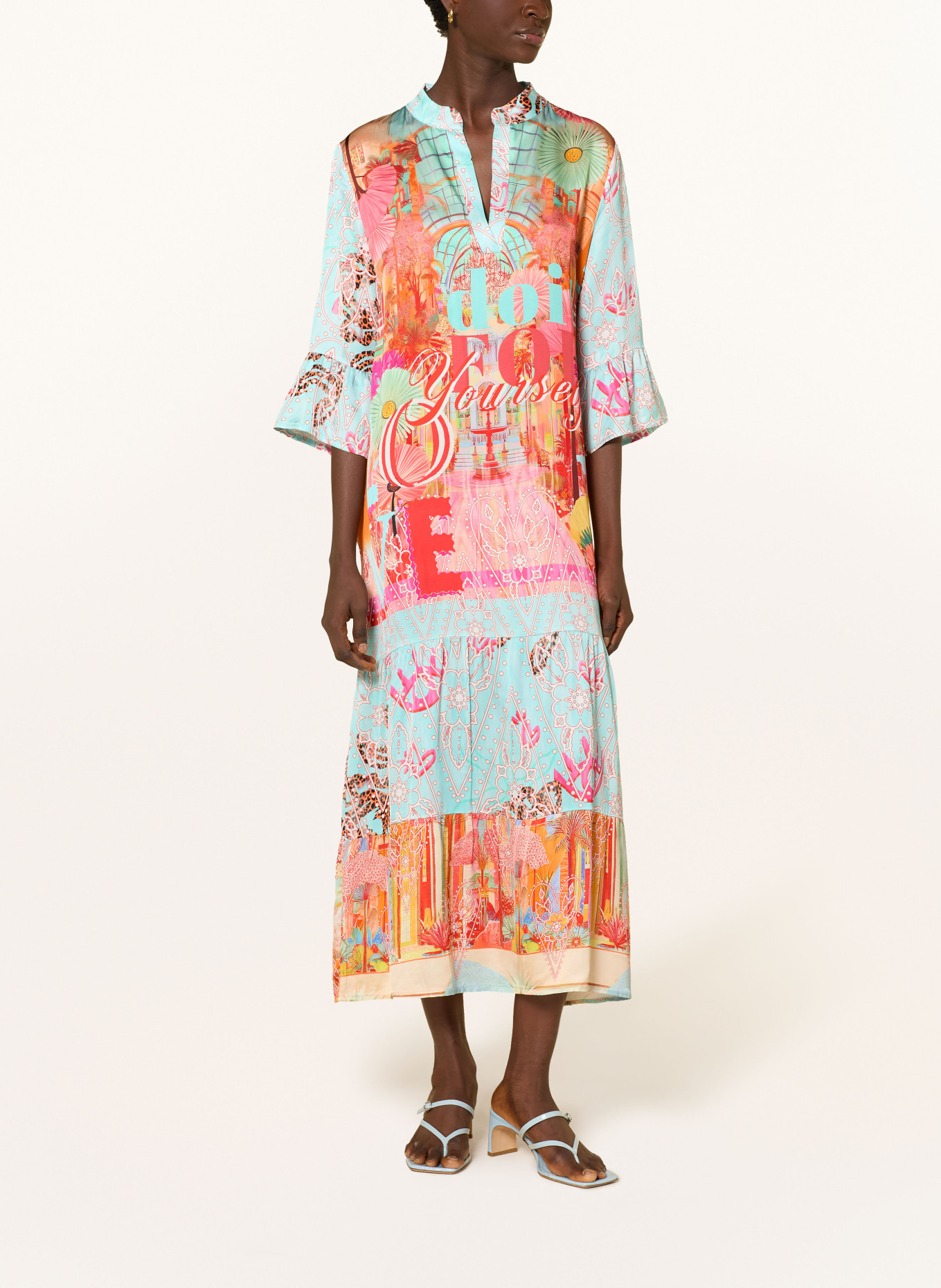 miss goodlife Robe en satin à manches 3/4: ORANGE / ROUGE / TURQUOISE