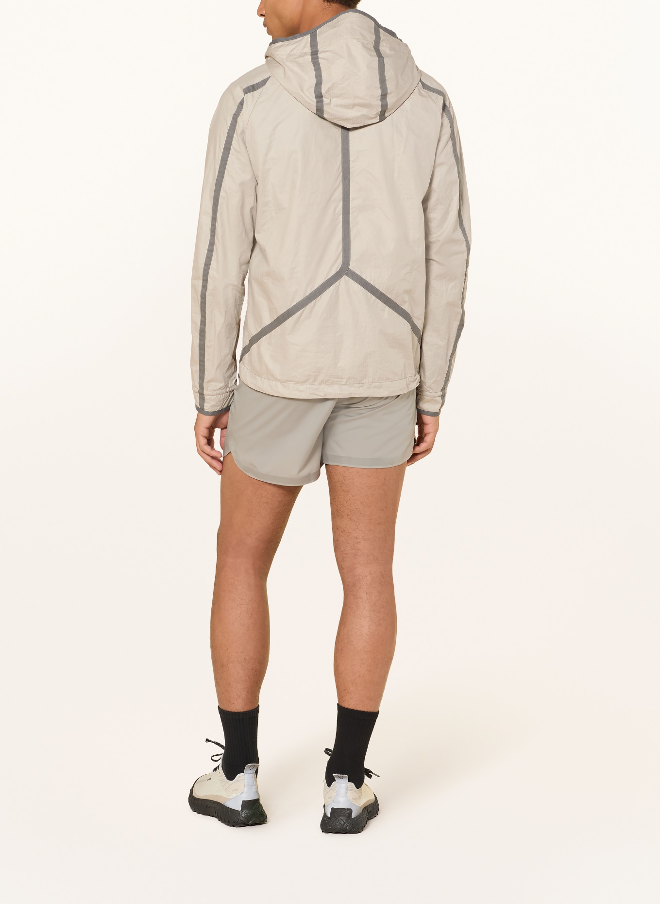 Klättermusen Windbreaker ANSUR HOODED: GRAU