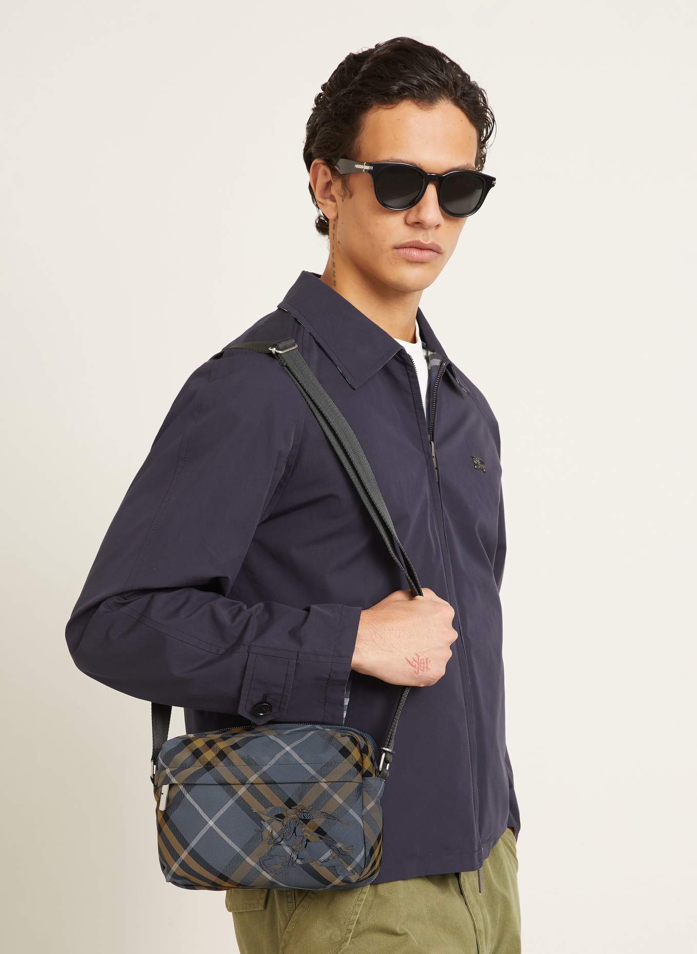 BURBERRY schoudertas: BLAUWGRIJS / ZILVER / BEIGE