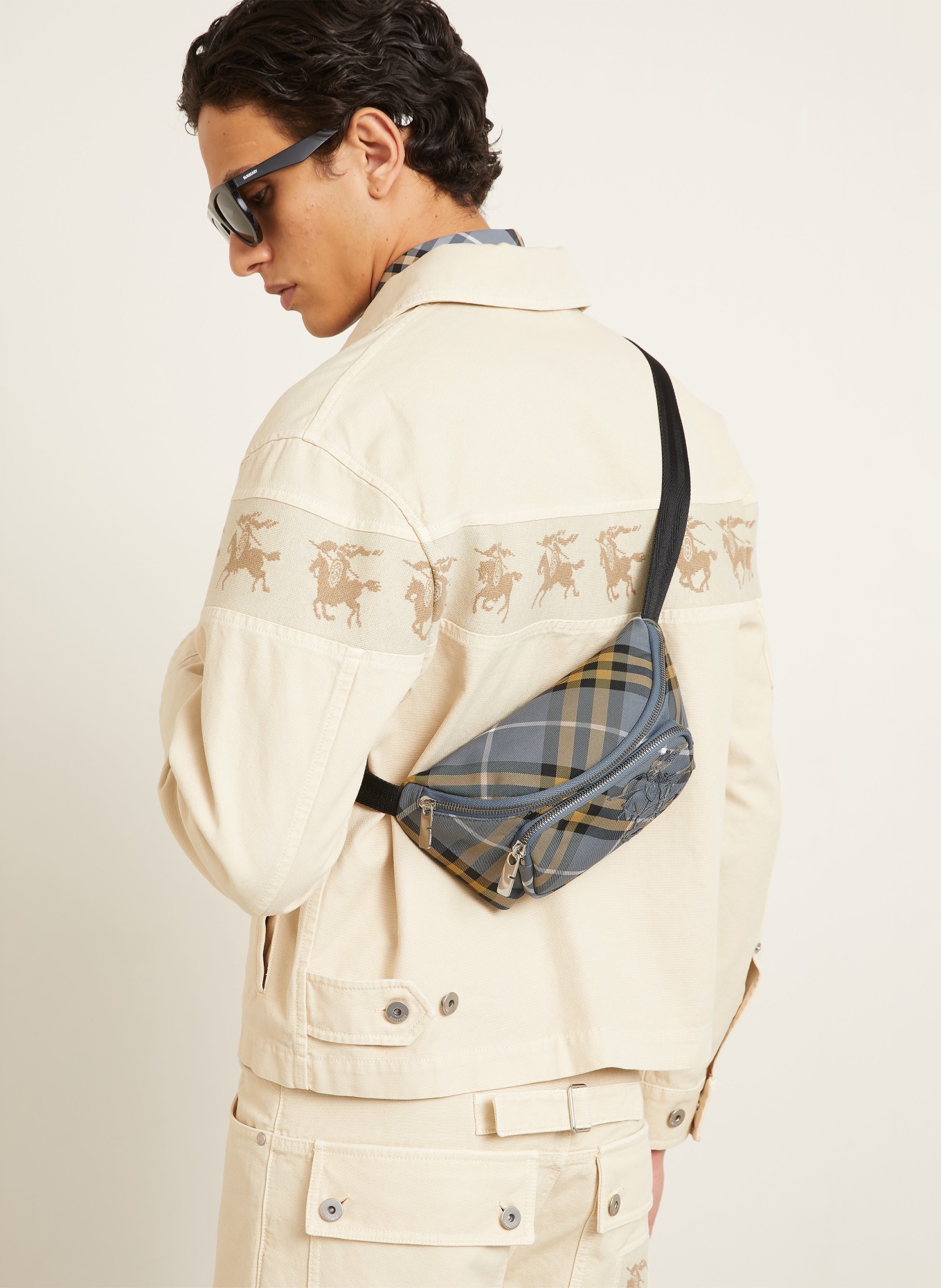 BURBERRY Heuptasje CLASSICS SMALL: BLAUWGRIJS / ZILVER / BEIGE