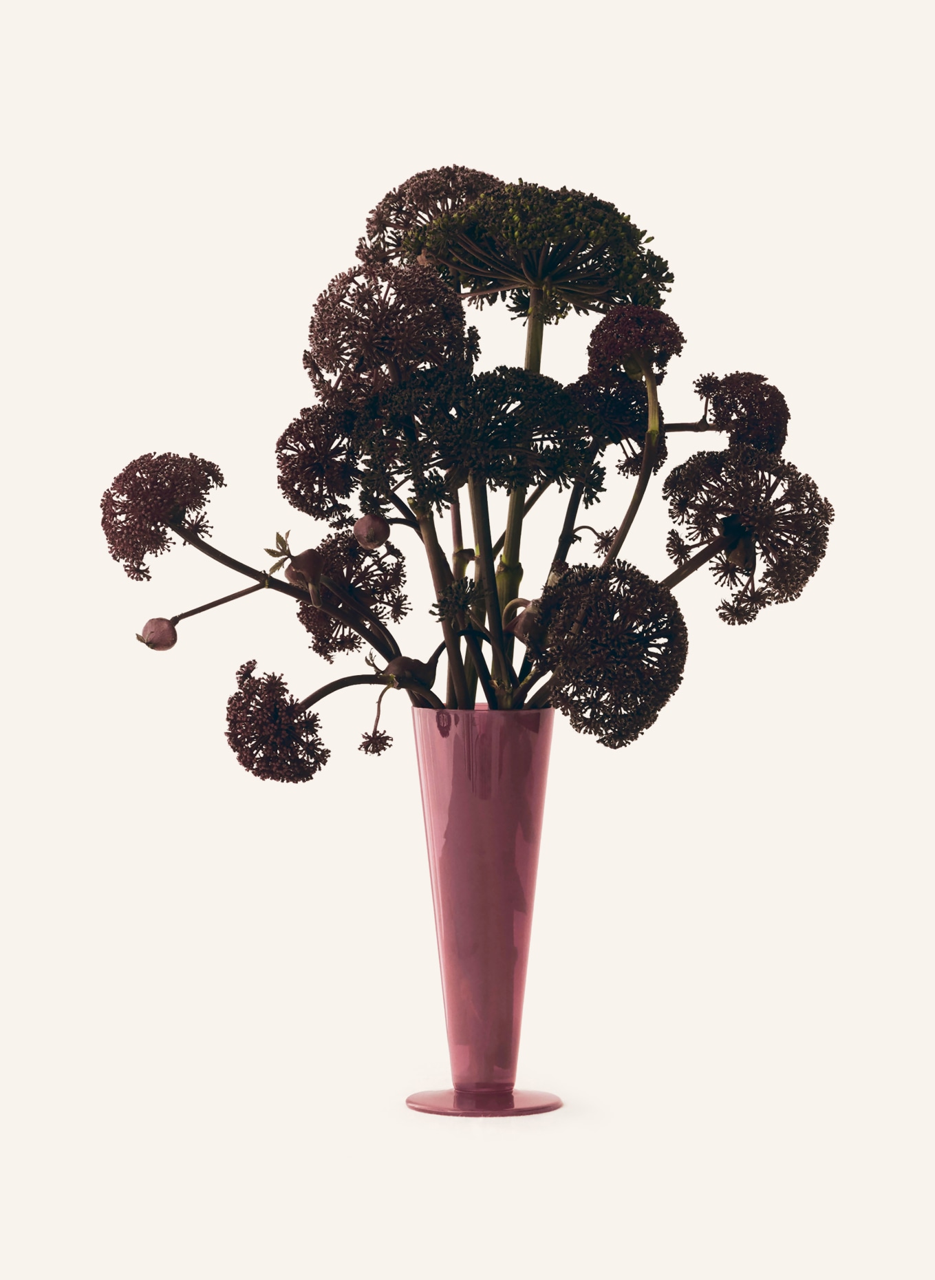 HAY Vase CONICAL MEDIUM: LILA