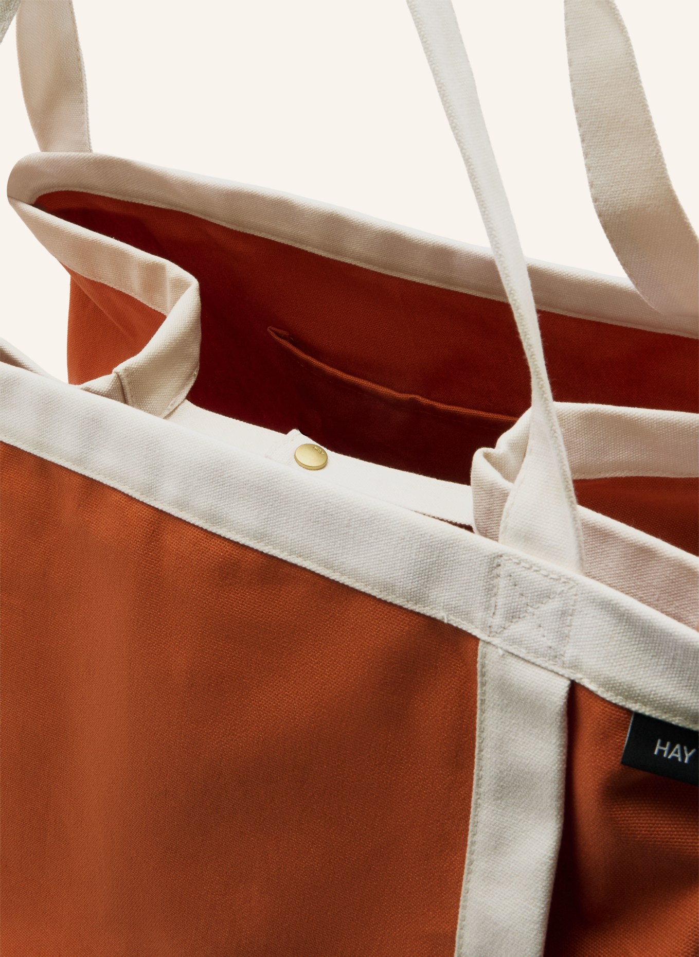 HAY Sporttasche EVERYDAY MEDIUM: DUNKELORANGE / CREME