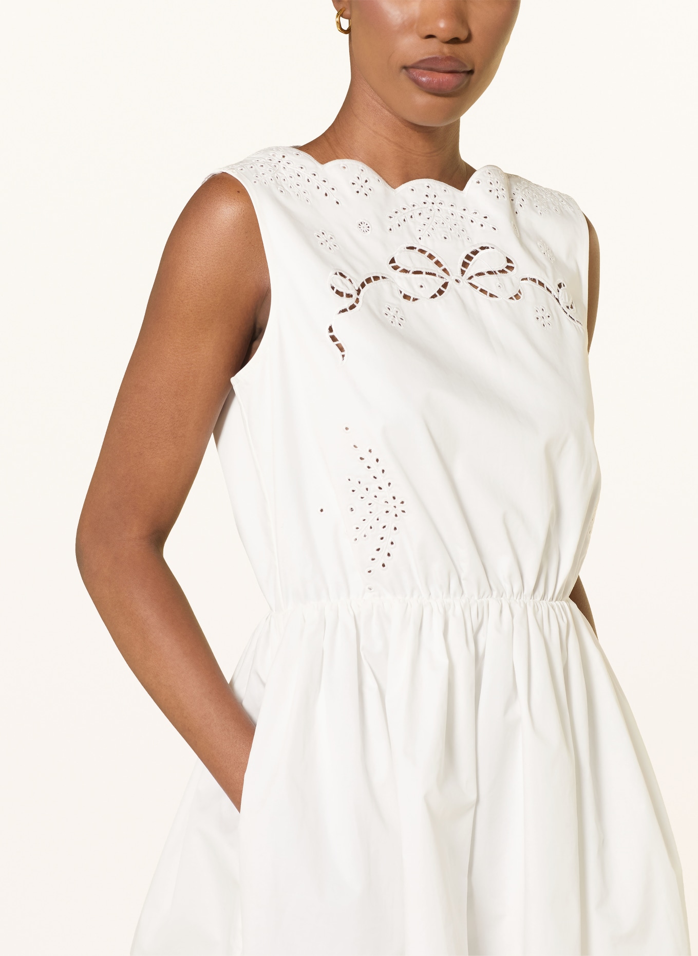 self-portrait Kleid mit Lochspitze: WEISS