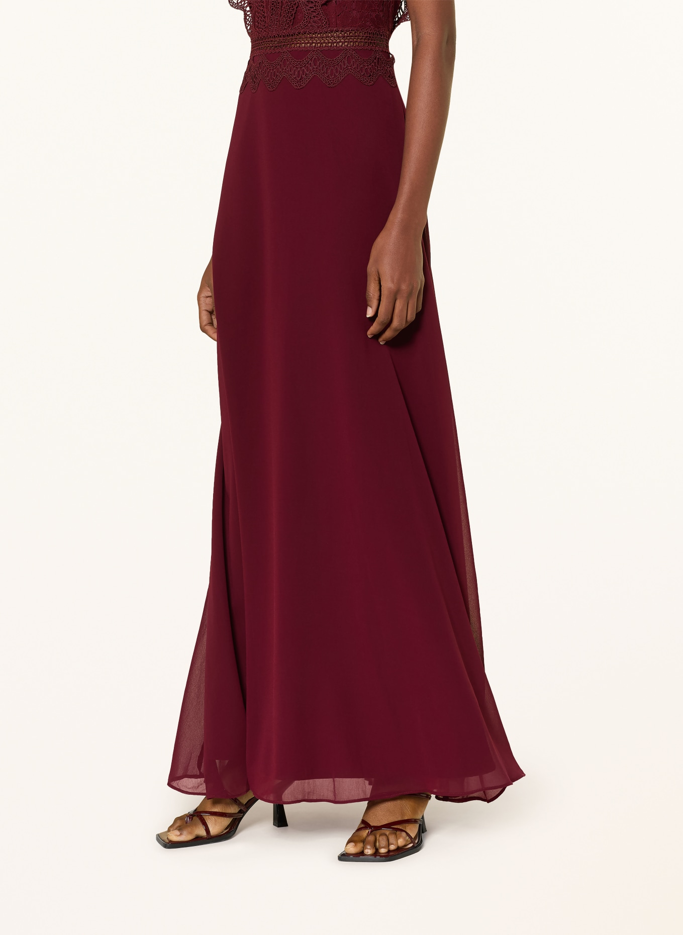 APART Abendkleid mit Spitze: DUNKELROT