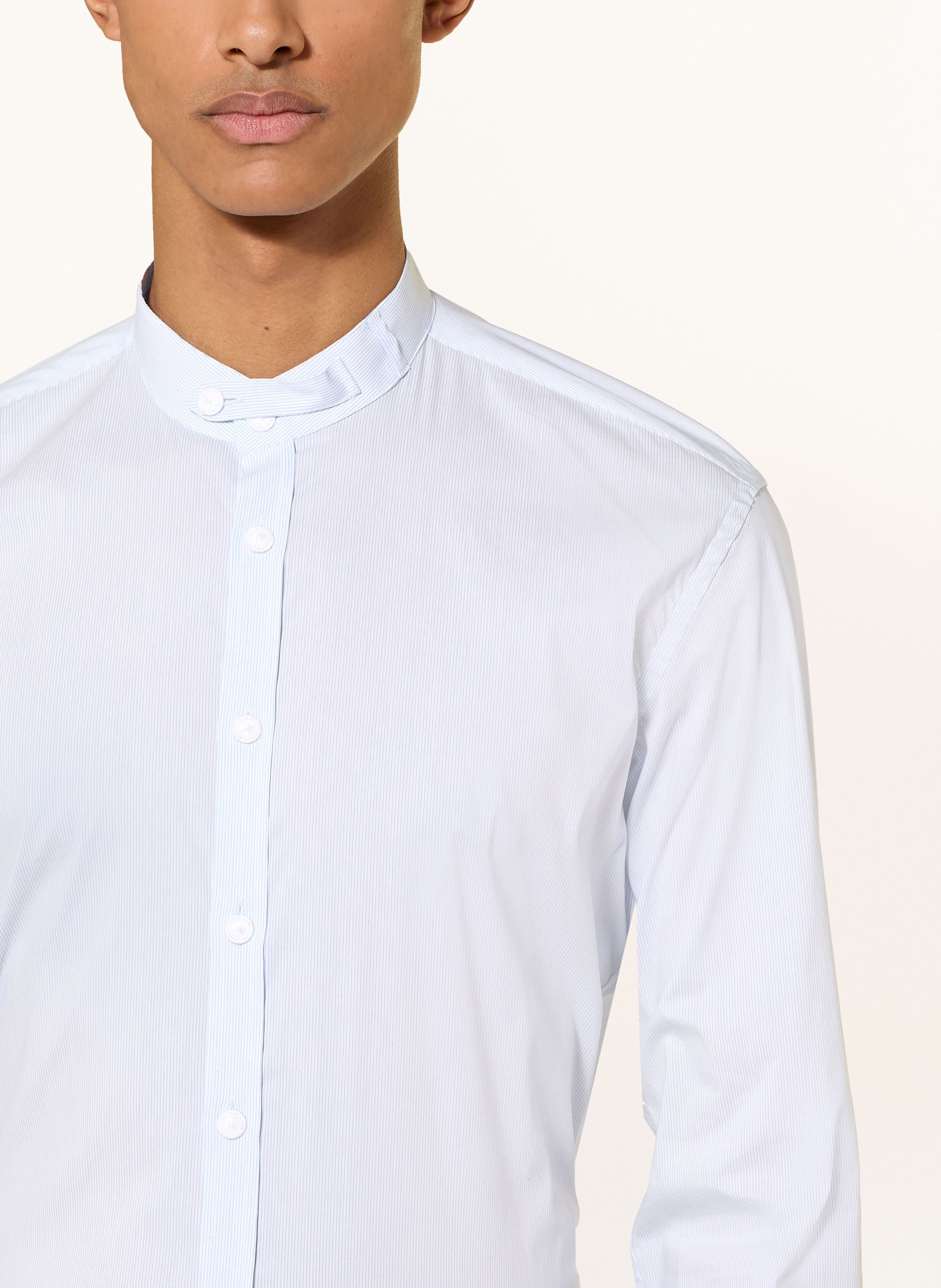 Heimatglück Tracht Chemise traditionnelle ALOIS coupe classique: BLANC / BLEU CLAIR