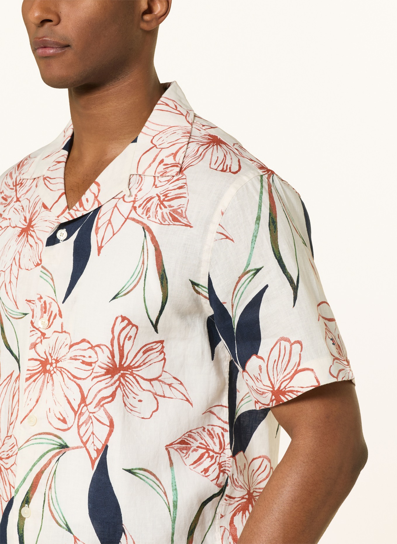 TOMMY HILFIGER Chemise Resort coupe classique en lin: ÉCRU / ROUGE FONCÉ / BLEU FONCÉ