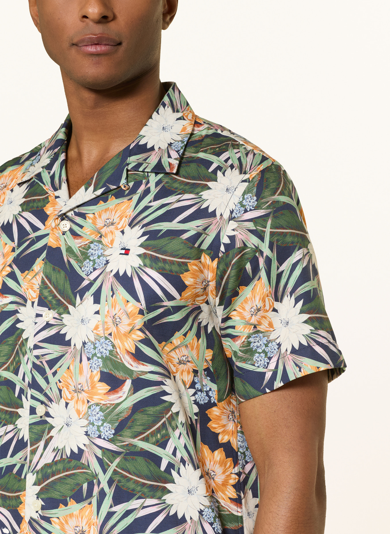 TOMMY HILFIGER Chemise de villégiature coupe classique: VERT / ORANGE FONCÉ / BLEU