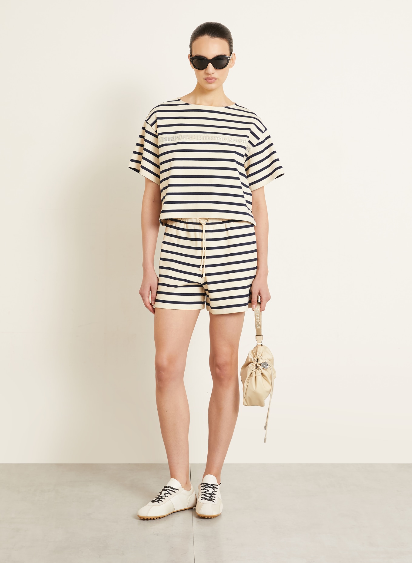 MONCLER T-shirt met kant: ECRU / DONKERBLAUW