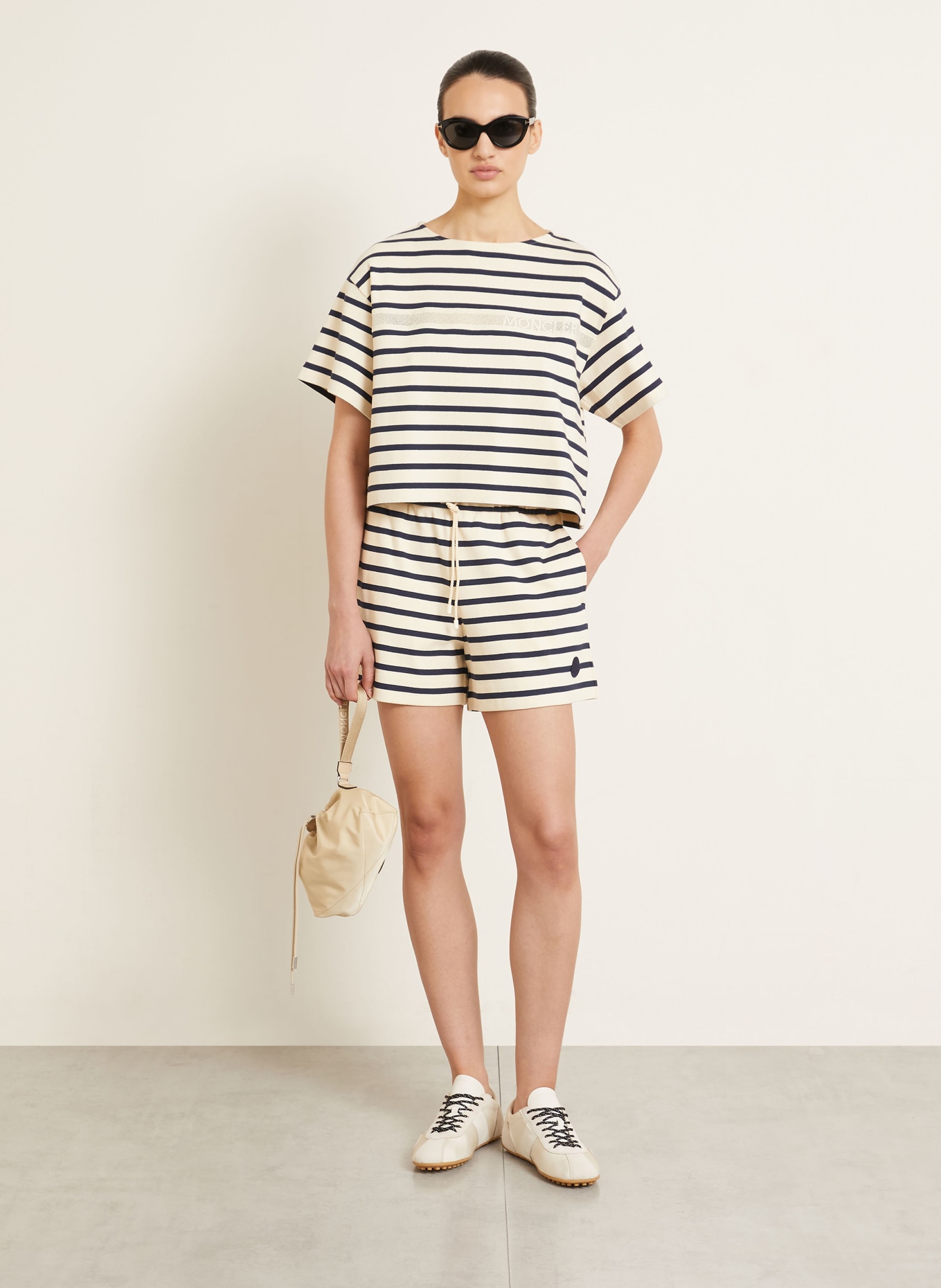 MONCLER Korte broeken: BEIGE / DONKERBLAUW