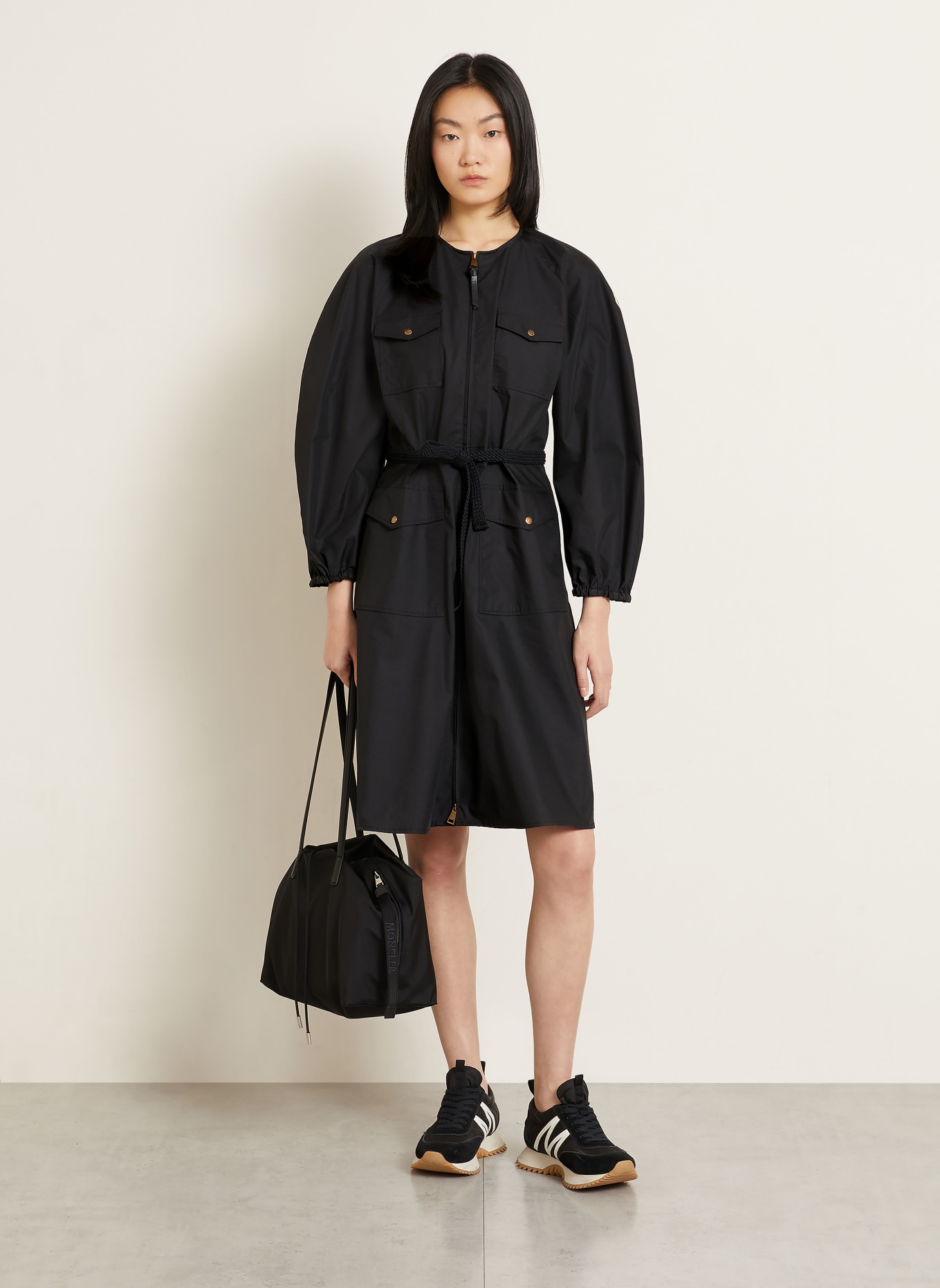 MONCLER robe: NOIR