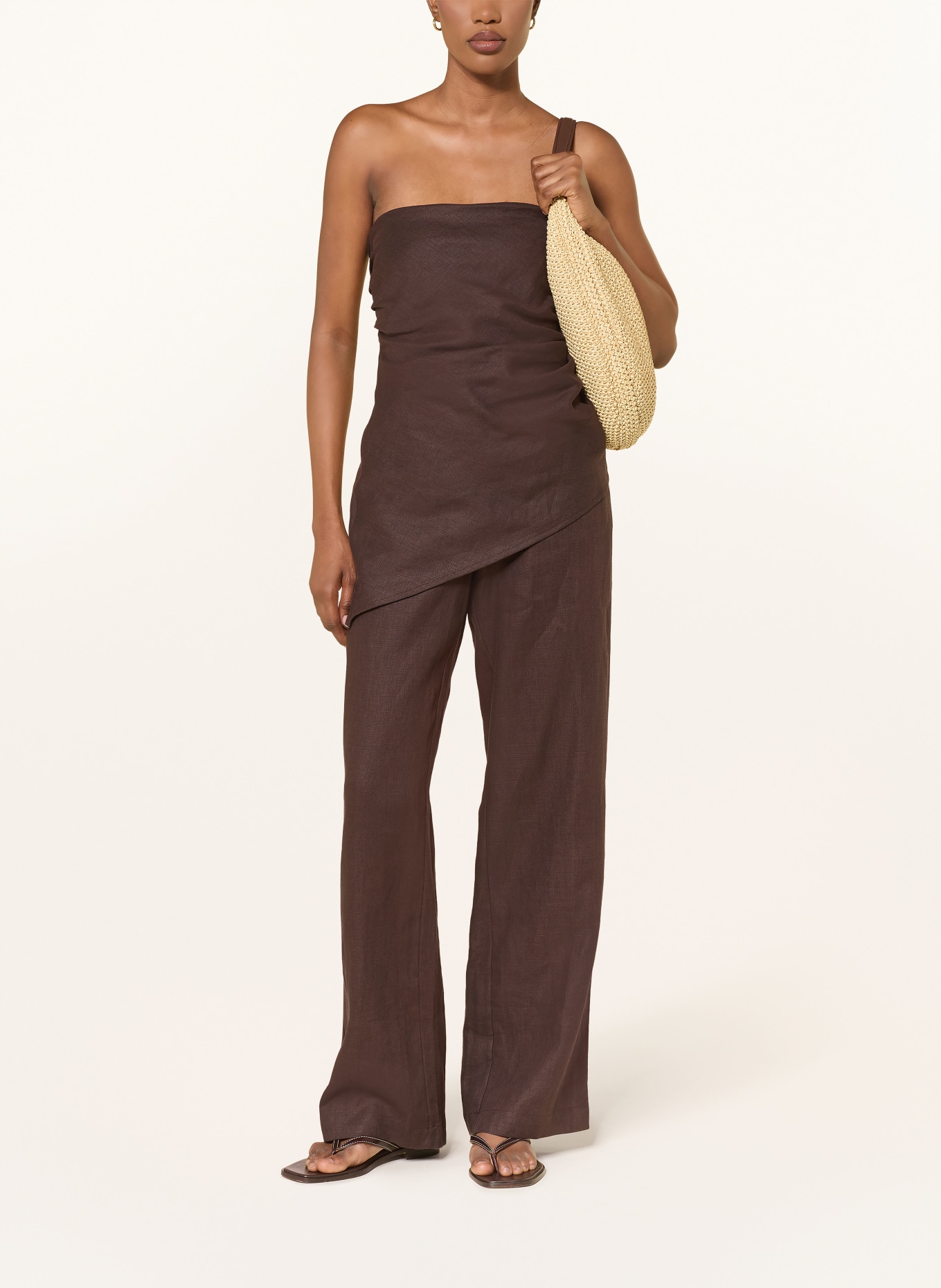 FAITHFULL THE BRAND NERA Off-Shoulder Linen Top: DARK BROWN