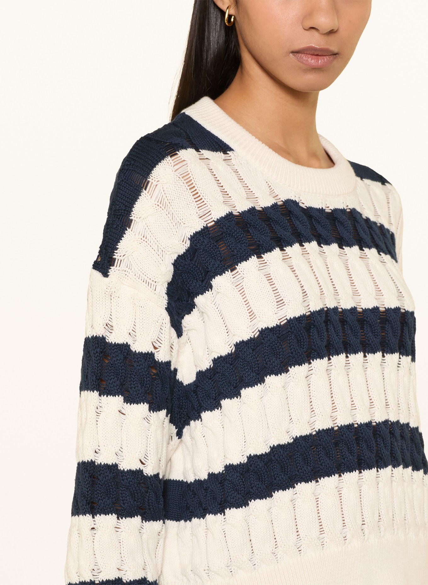 TOMMY JEANS Pullover: DUNKELBLAU / CREME