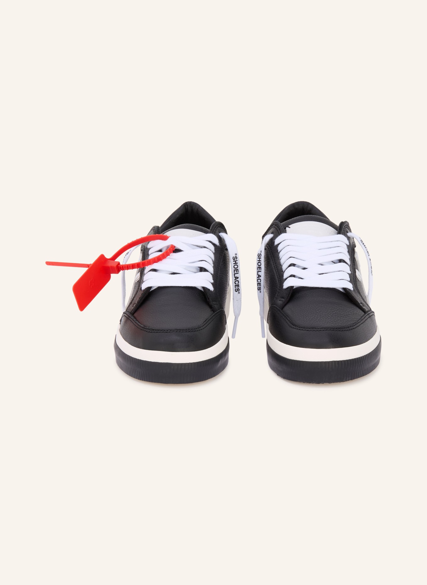Off-White Sneaker VULC: ZWART