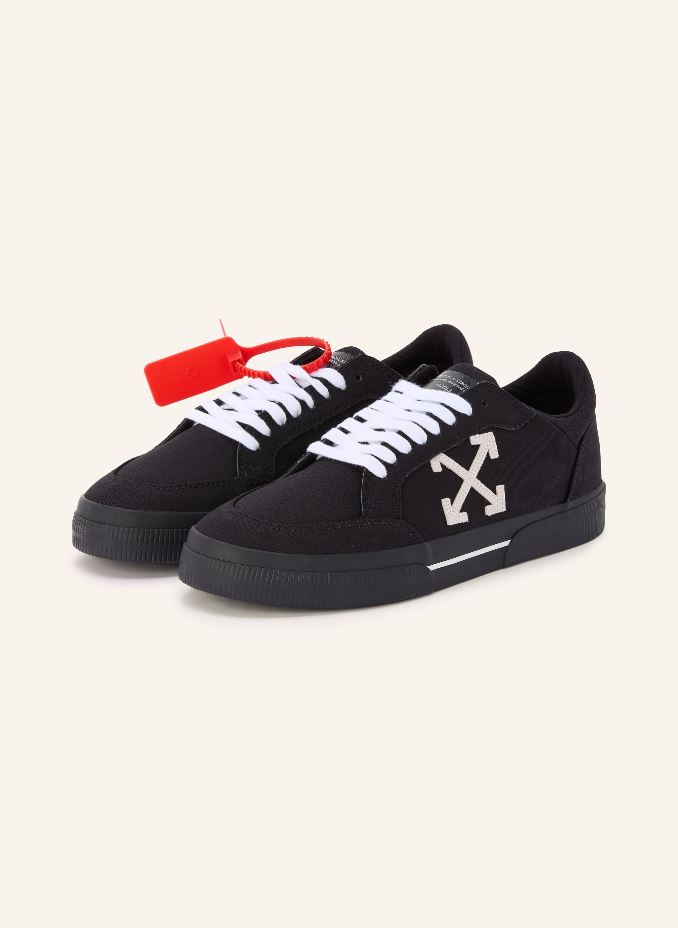 Off-White Baskets VULC LOW: NOIR