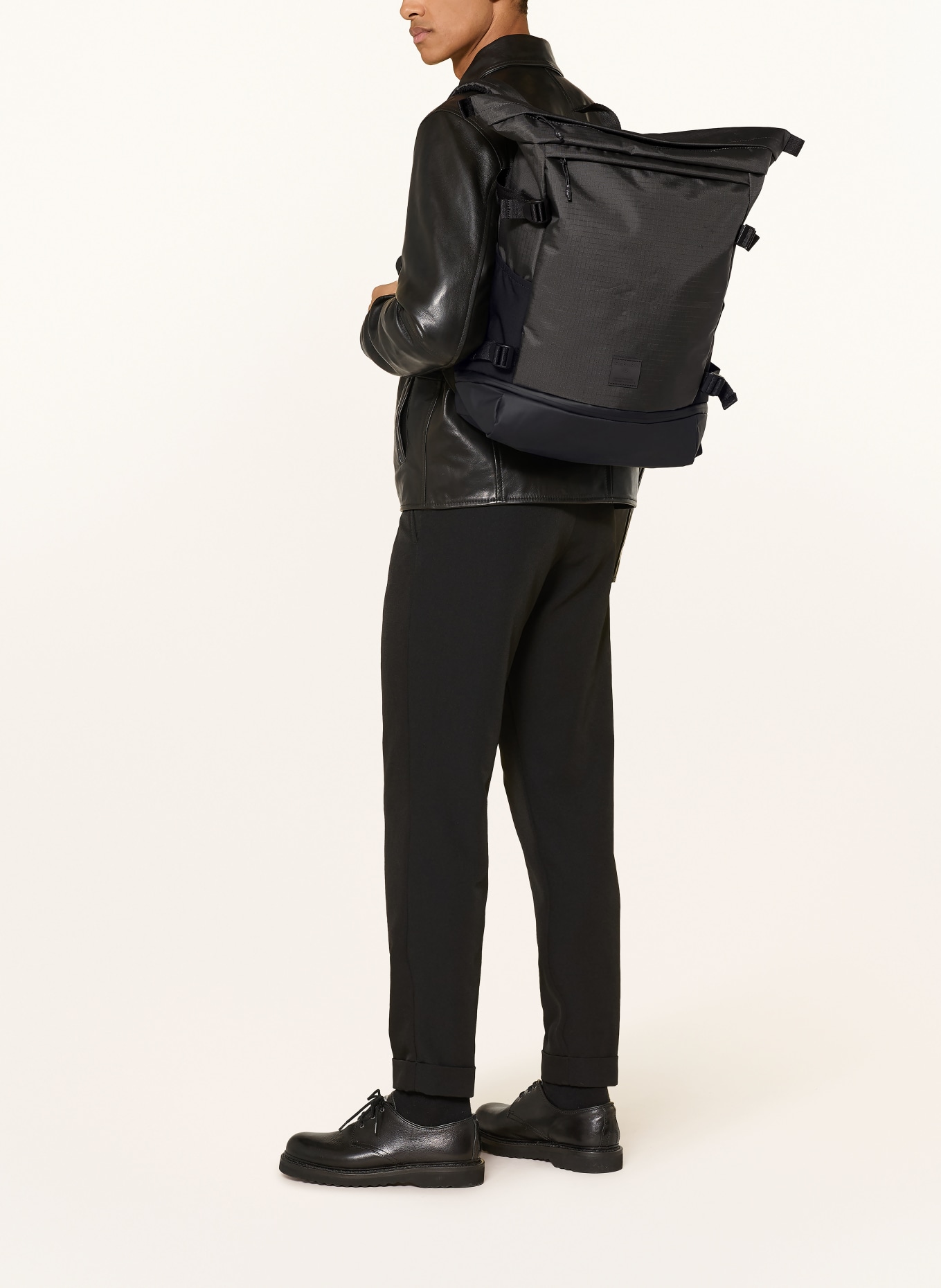 STRELLSON Plecak NEW HAM SEBASTIAN: CIEMNOZIELONY / CZARNY