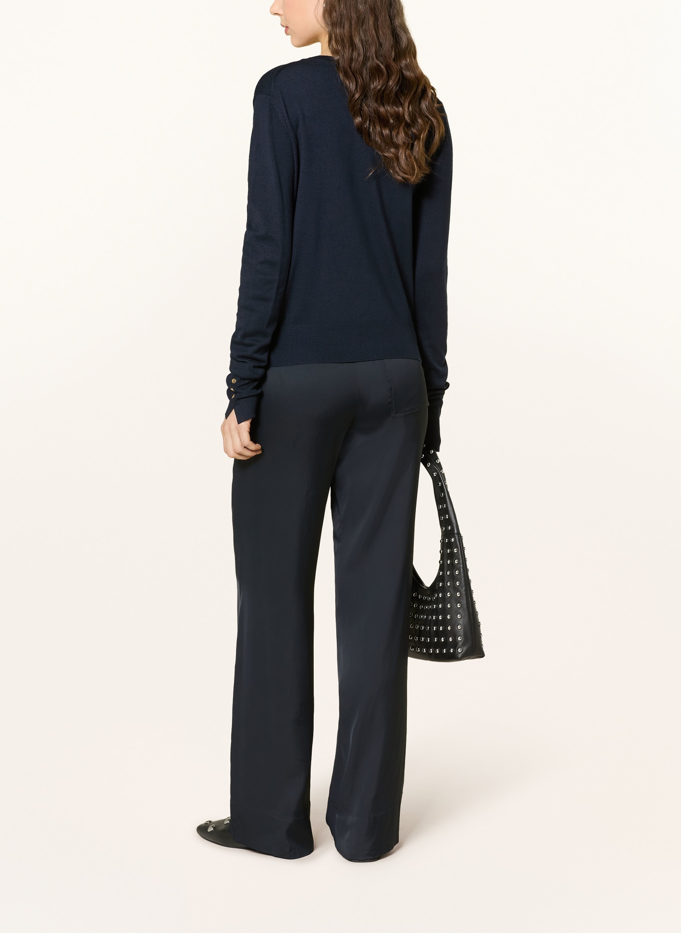 darling harbour sweater: NAVY
