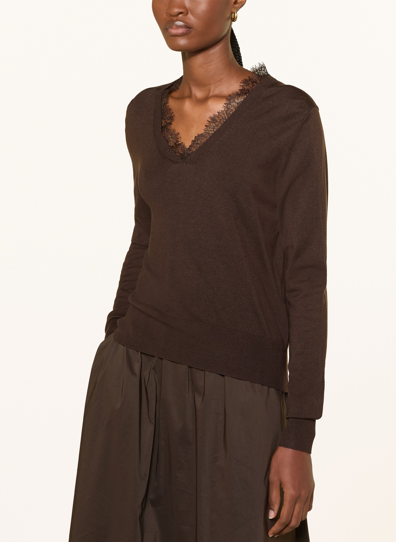 darling harbour Sweater with lace: DARK BROWN