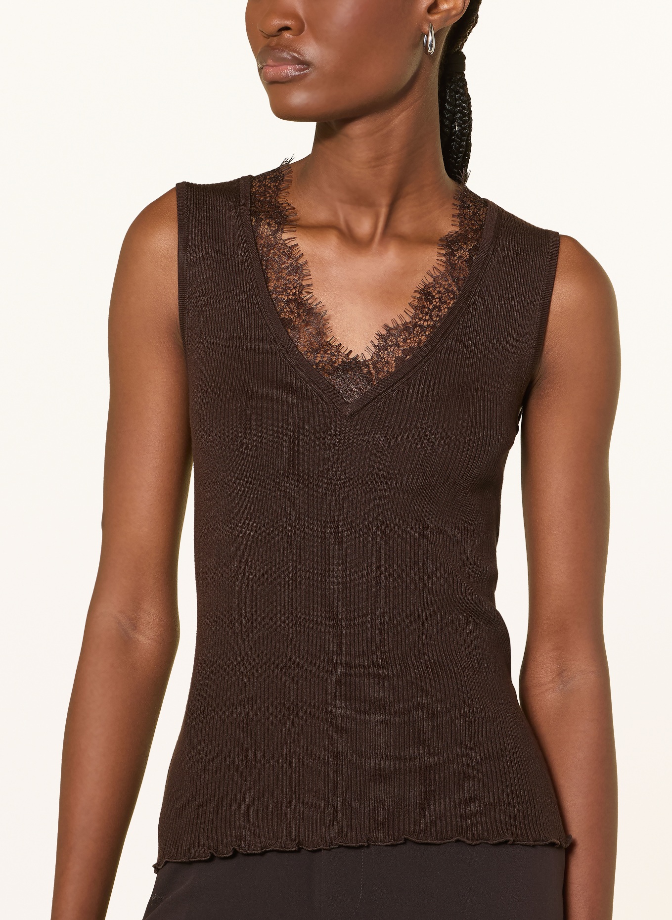 darling harbour Dzianinowy top z koronką: DARK BROWN