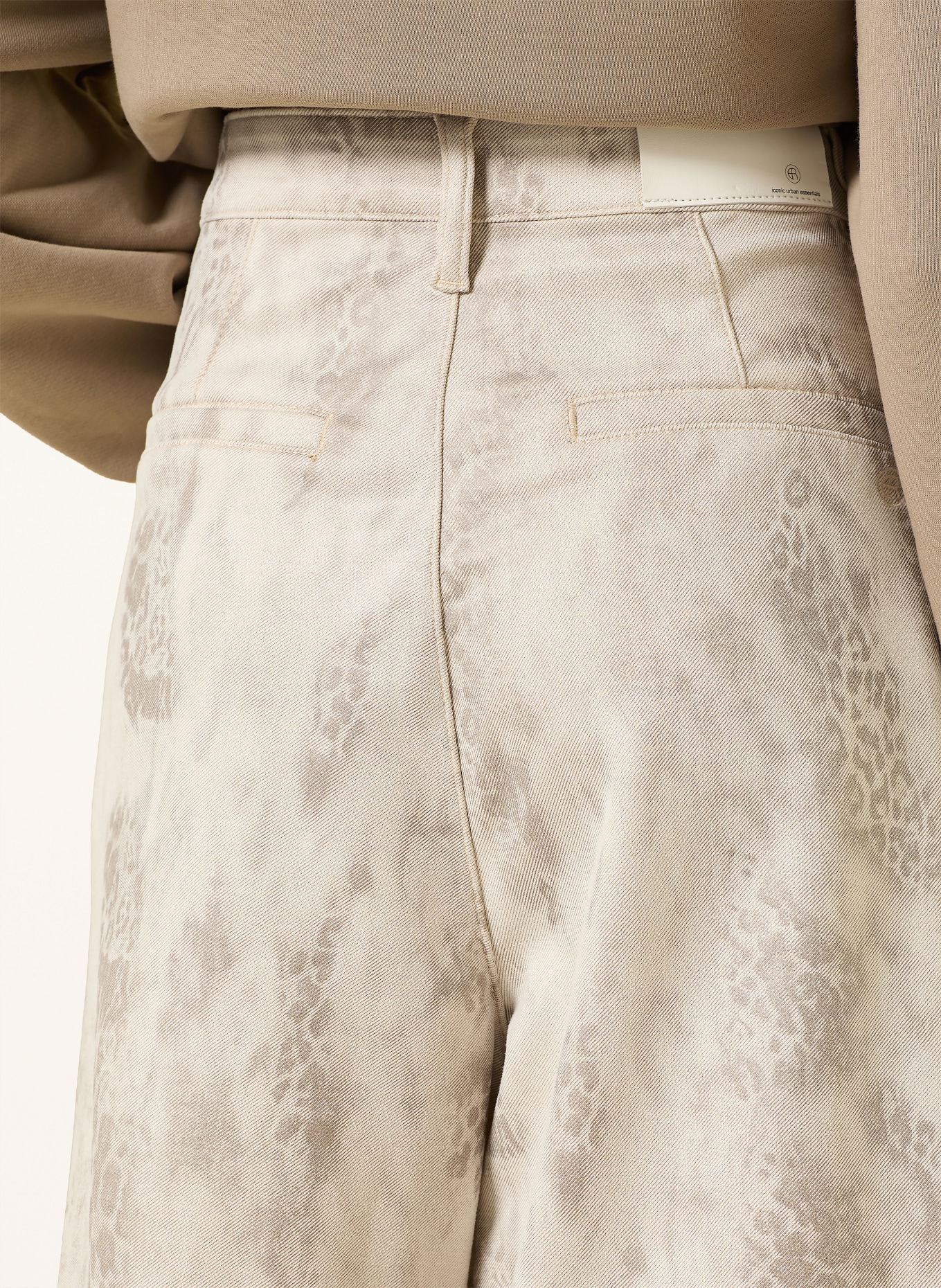 ELIAS RUMELIS Bermudas JUDY: BEIGE / TAUPE