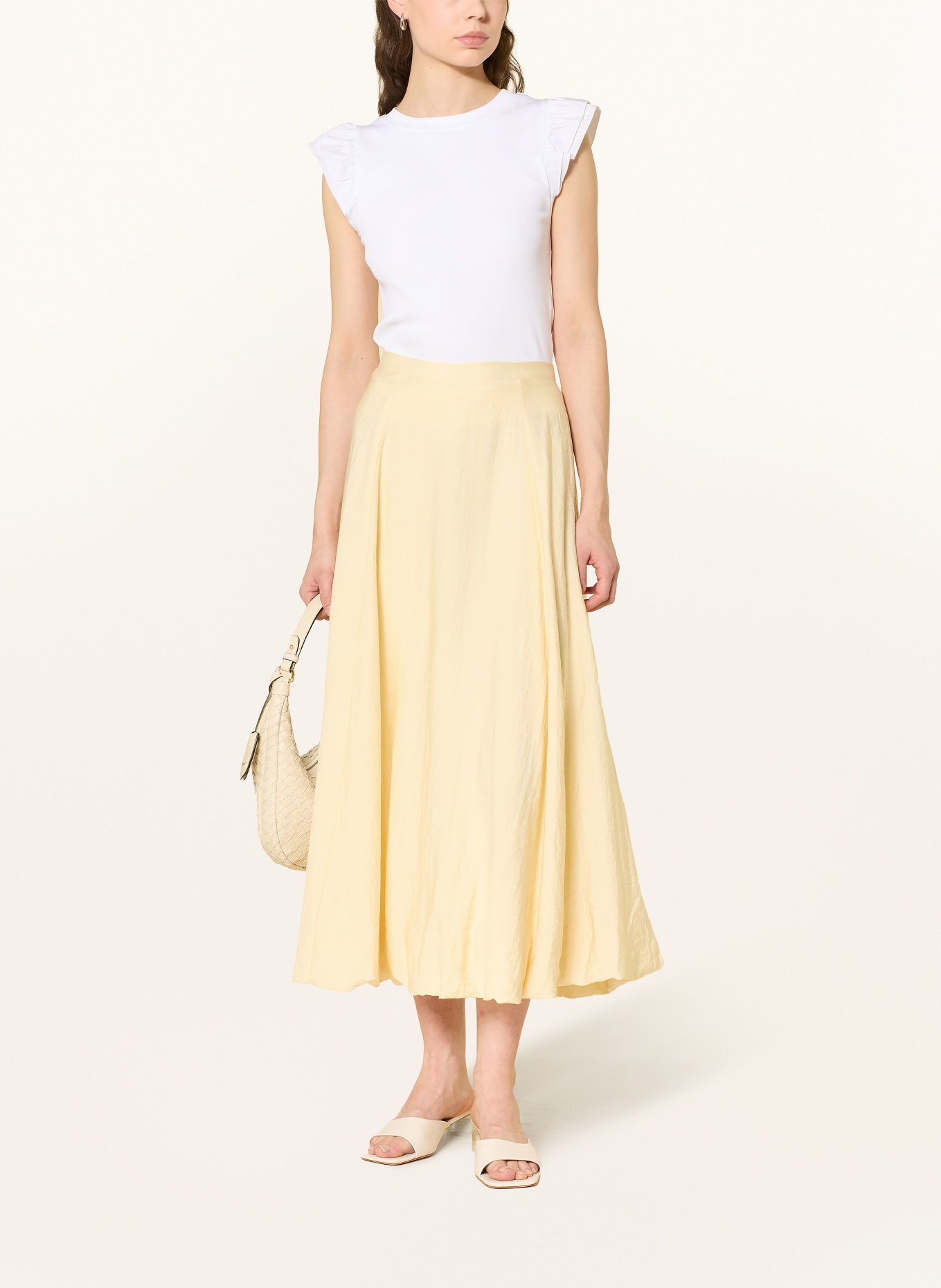 Rich & Royal Top with ruffles: WHITE