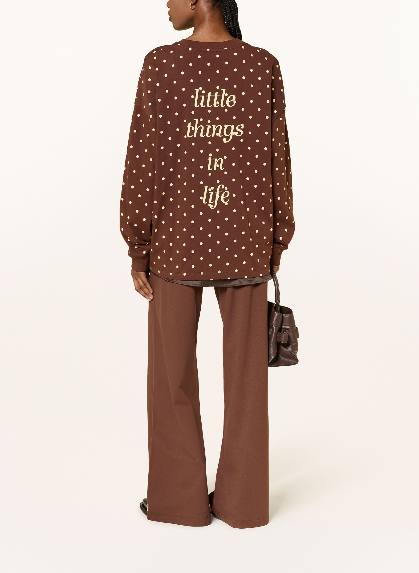 OH APRIL Spodnie z marszczeniami MIRI: BRĄZOWY