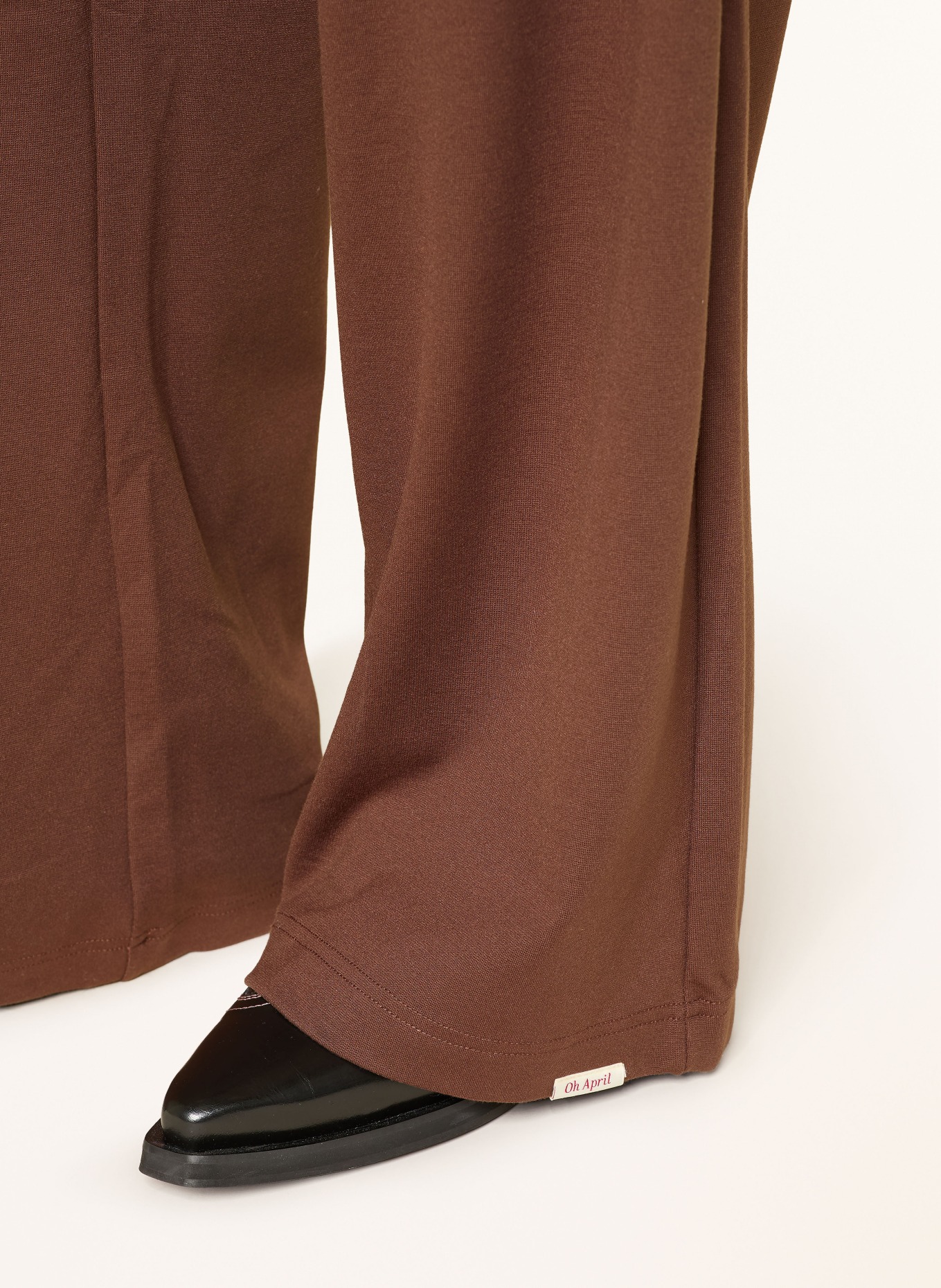 OH APRIL Spodnie z marszczeniami MIRI: BRĄZOWY