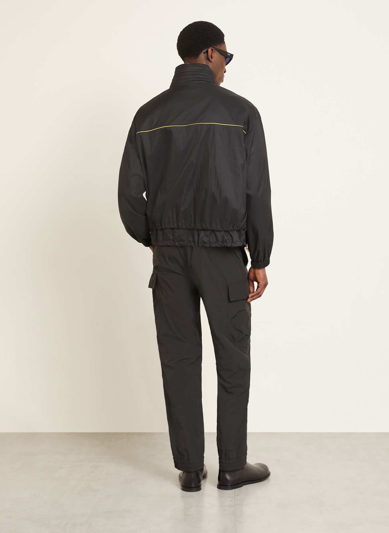 FENDI spodnie cargo: CZARNY